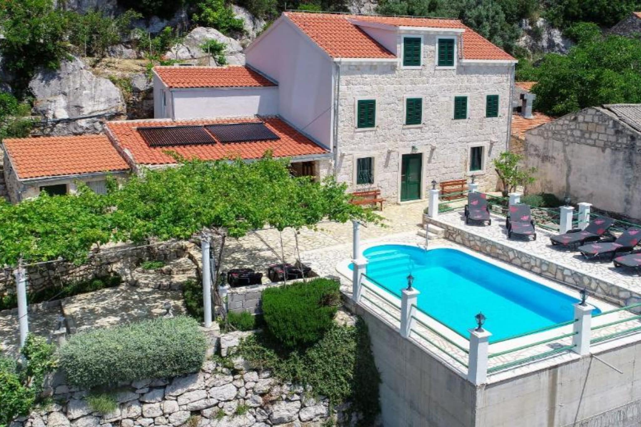 Beautiful Villa Anita - Four Bedroom Villa with Outdoor Swimming Pool - Buitenlucht