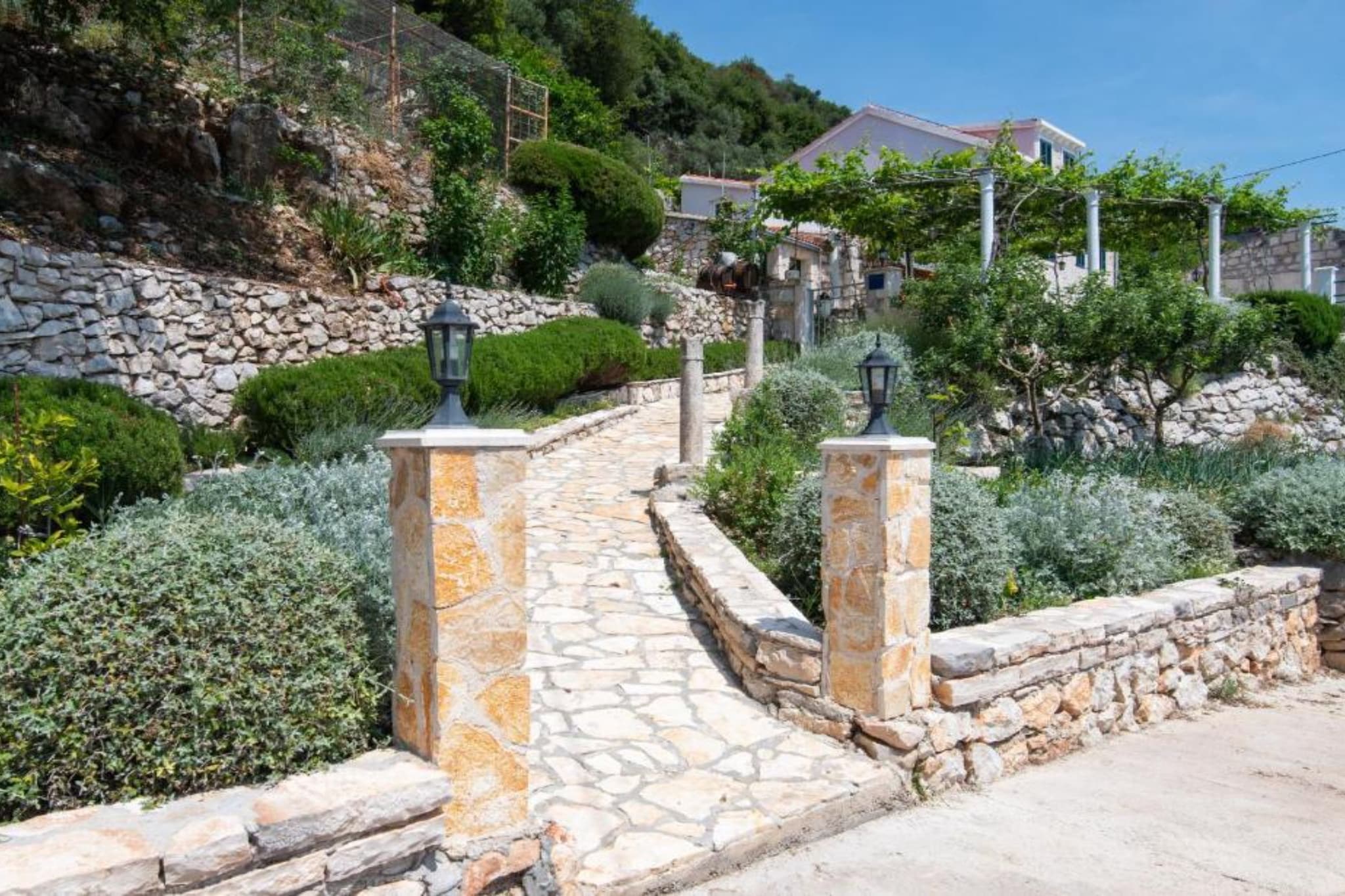 Beautiful Villa Anita - Four Bedroom Villa with Outdoor Swimming Pool - Buitenlucht