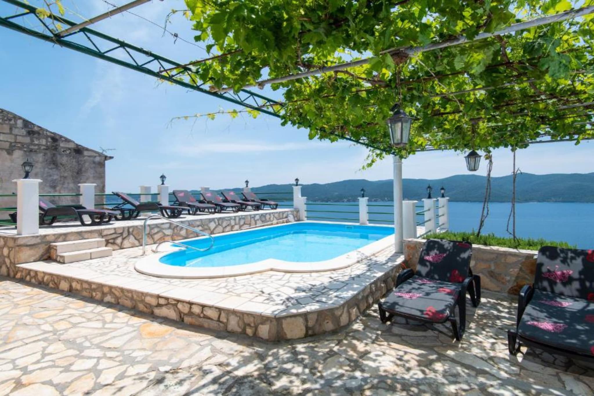 Beautiful Villa Anita - Four Bedroom Villa with Outdoor Swimming Pool - Zwembad