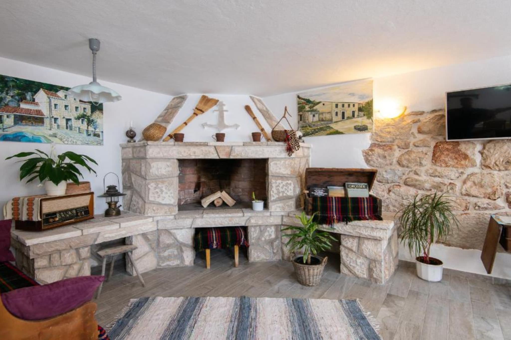 Beautiful Villa Anita - Four Bedroom Villa with Outdoor Swimming Pool