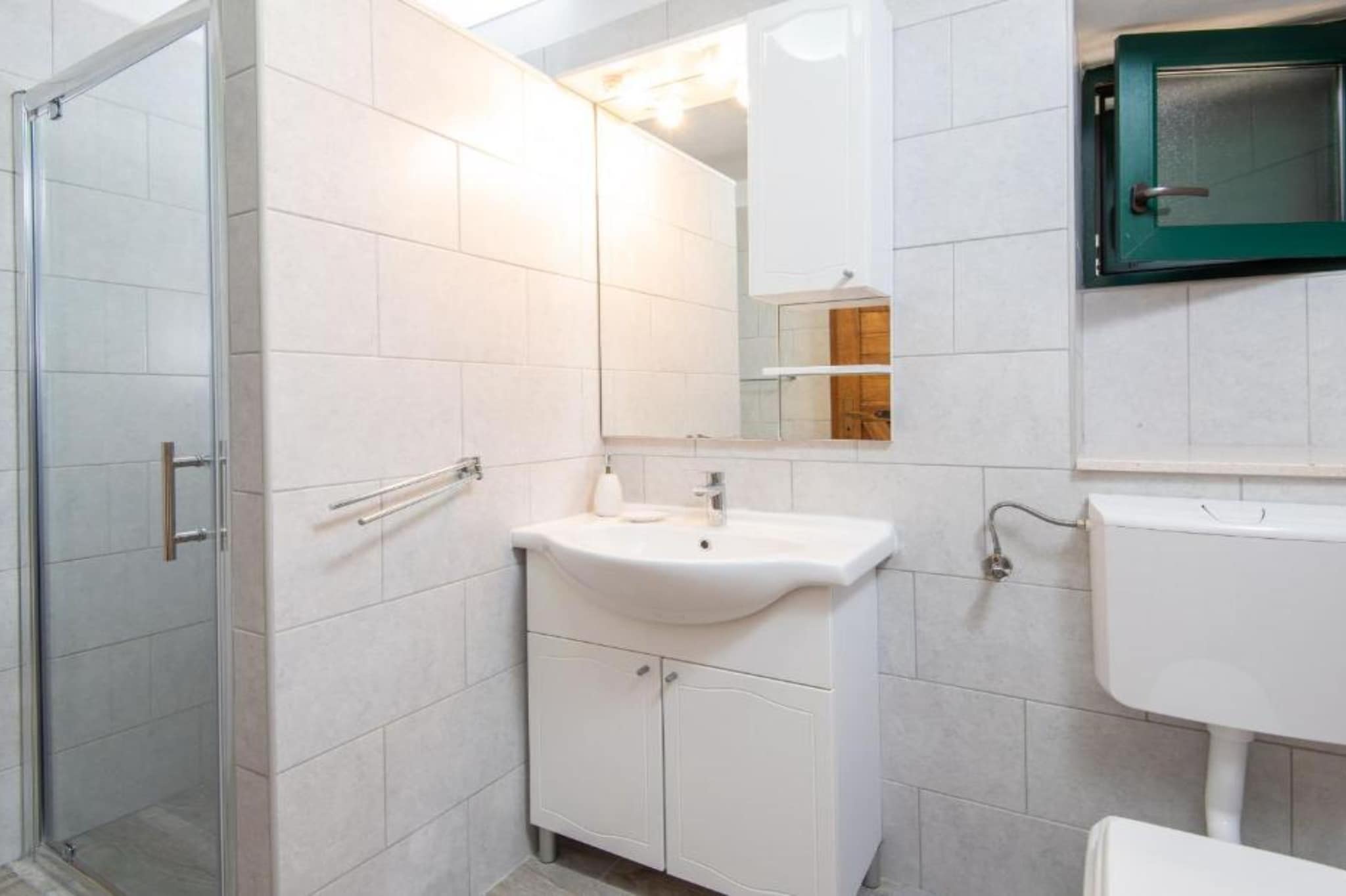 Beautiful Villa Anita - Four Bedroom Villa with Outdoor Swimming Pool - Badkamer