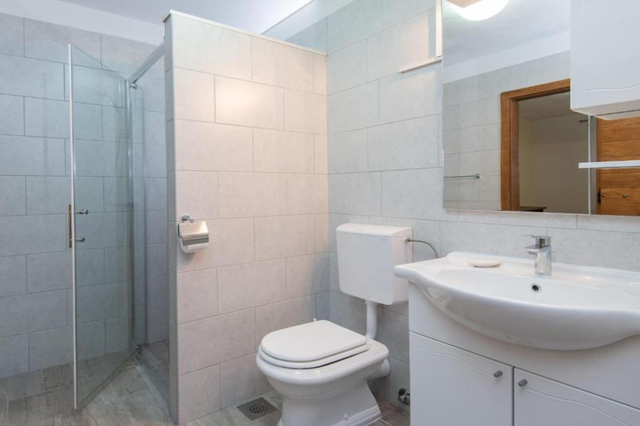 Beautiful Villa Anita - Four Bedroom Villa with Outdoor Swimming Pool - Badkamer