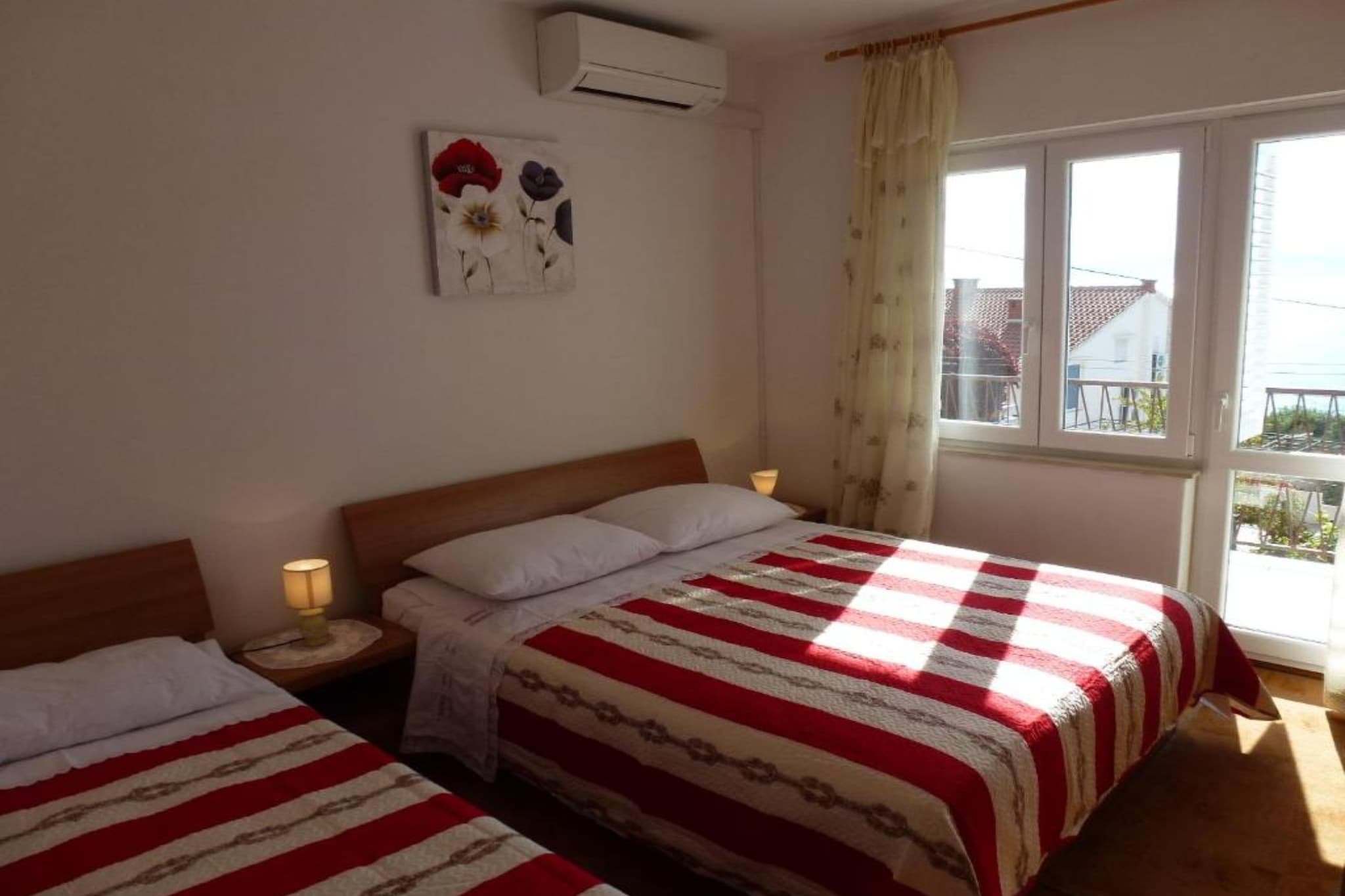 Seaview Family Apartment with Grand Terrace -Three Bedroom Apartment