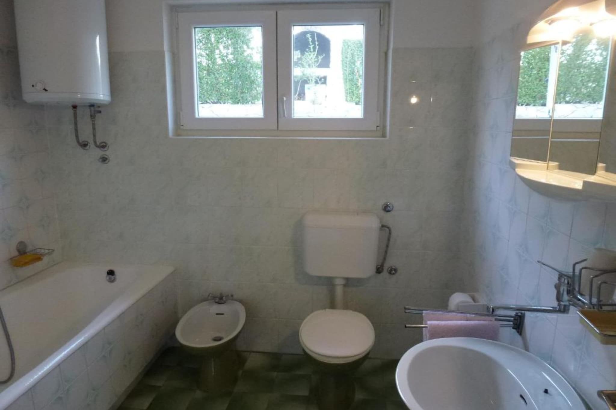Seaview Family Apartment with Grand Terrace -Three Bedroom Apartment - Salle de bain