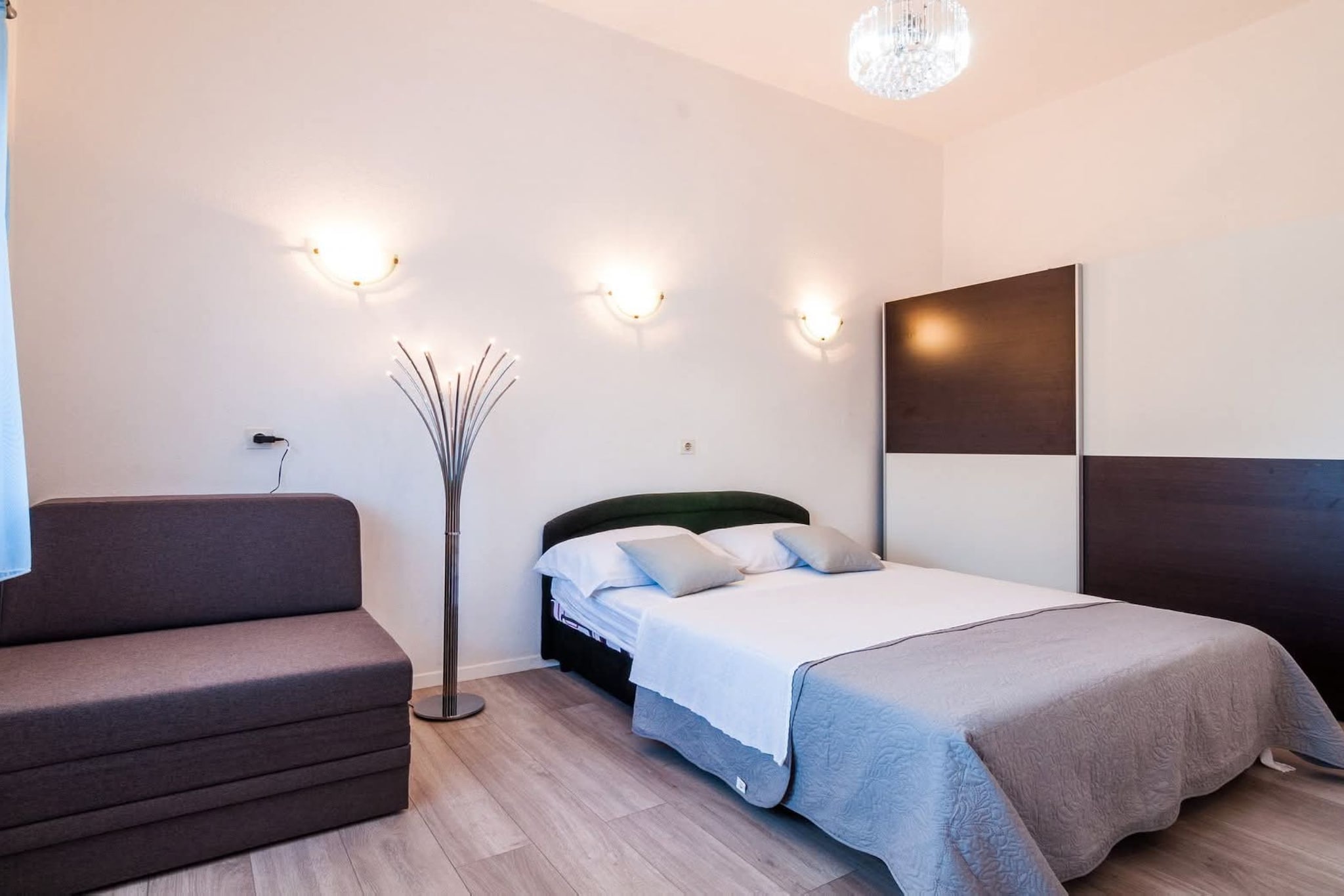 Angelo's Apartments  - Two Bedroom Apartment  with Balcony (Laura)