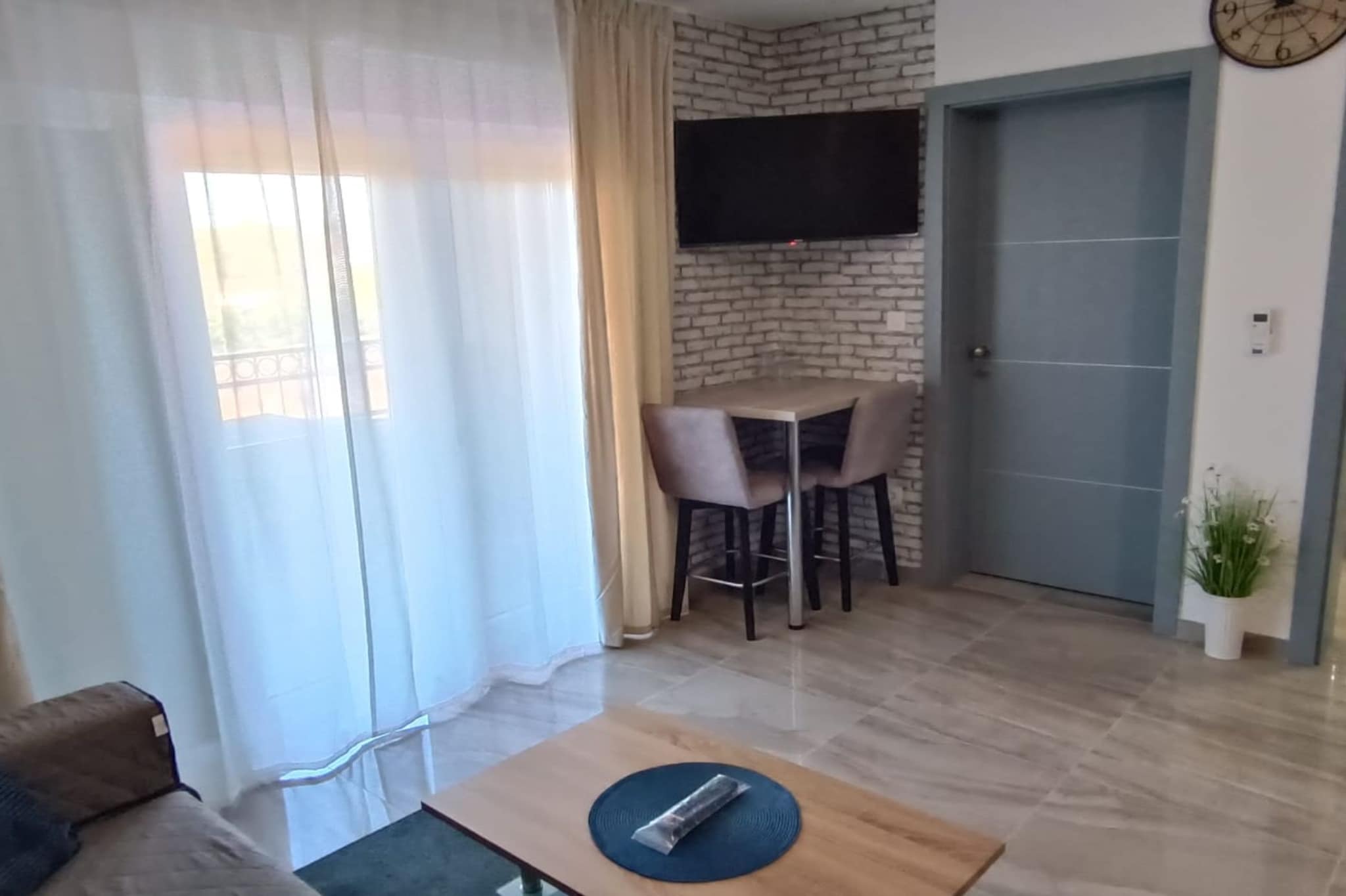 Dalmatia Apartments-Studio Apartment with Balcony 3a