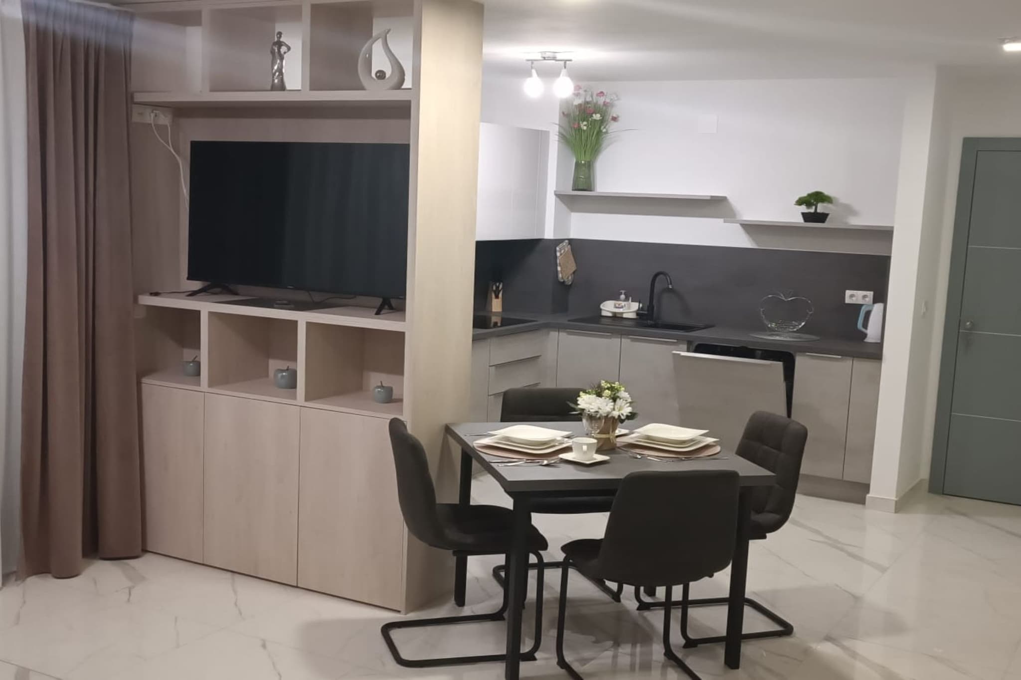 Dalmatia Apartments - One Bedroom apartment with Balcony and Sea View 4 - Woonkamer