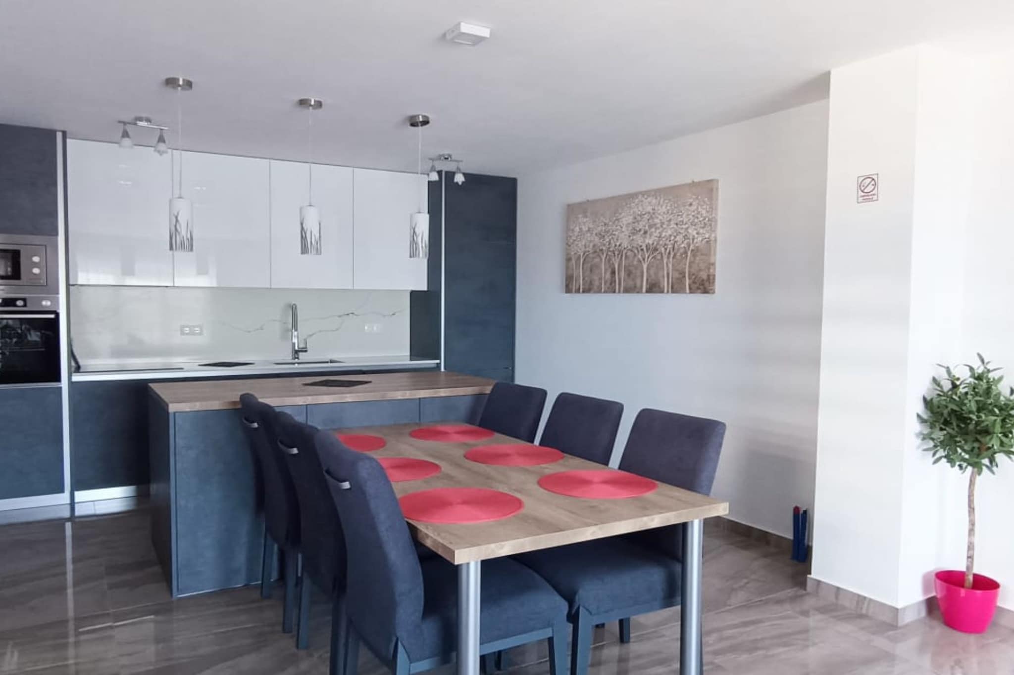 Dalmatia Apartments - Three Bedroom Apartment with  Balcony and Sea View 7 - Eetkamer