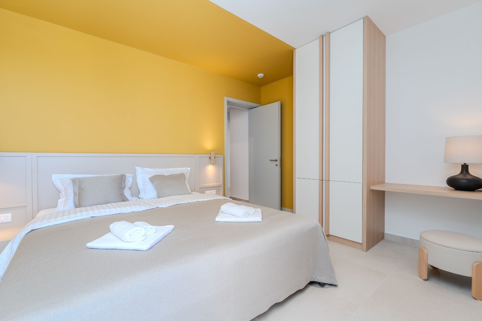 Villa Axia with pool - Chambre
