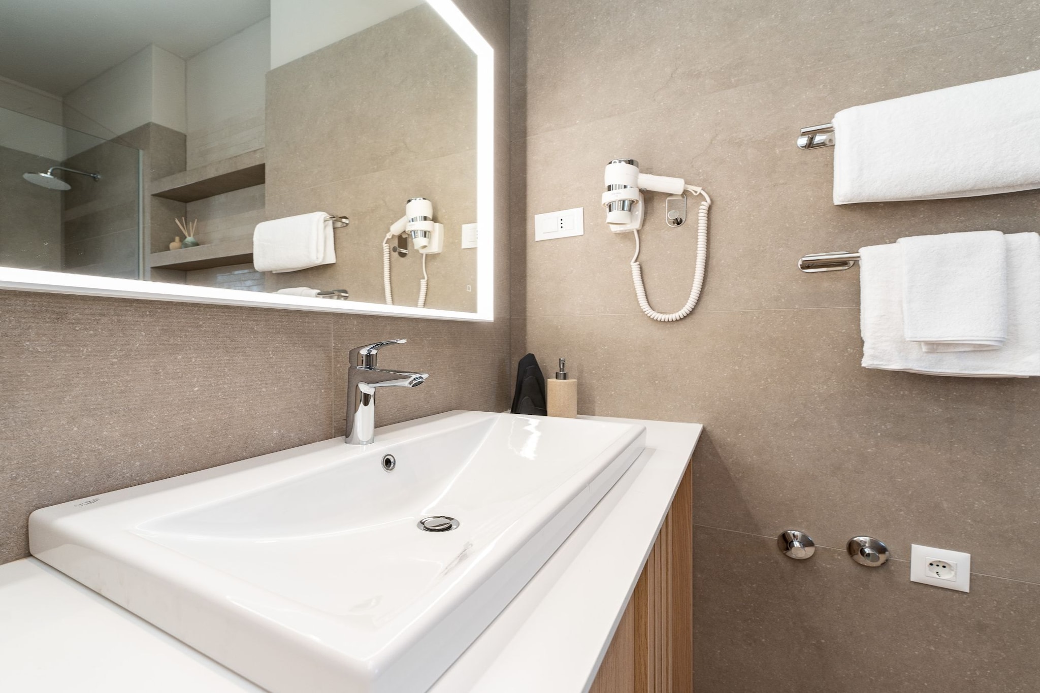 Villa Axia with pool - Salle de bain
