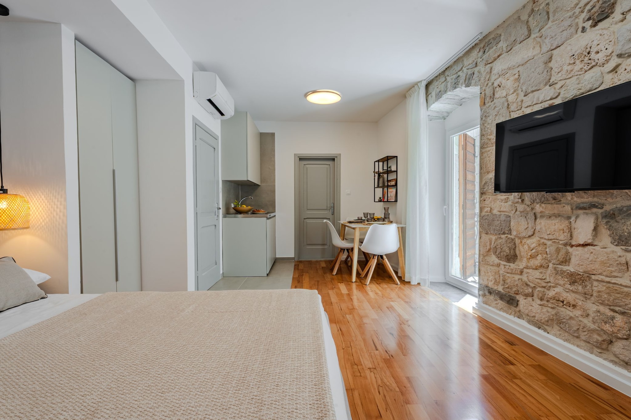 Apartments Nonna - Studio Apartment with Balcony - Chambre