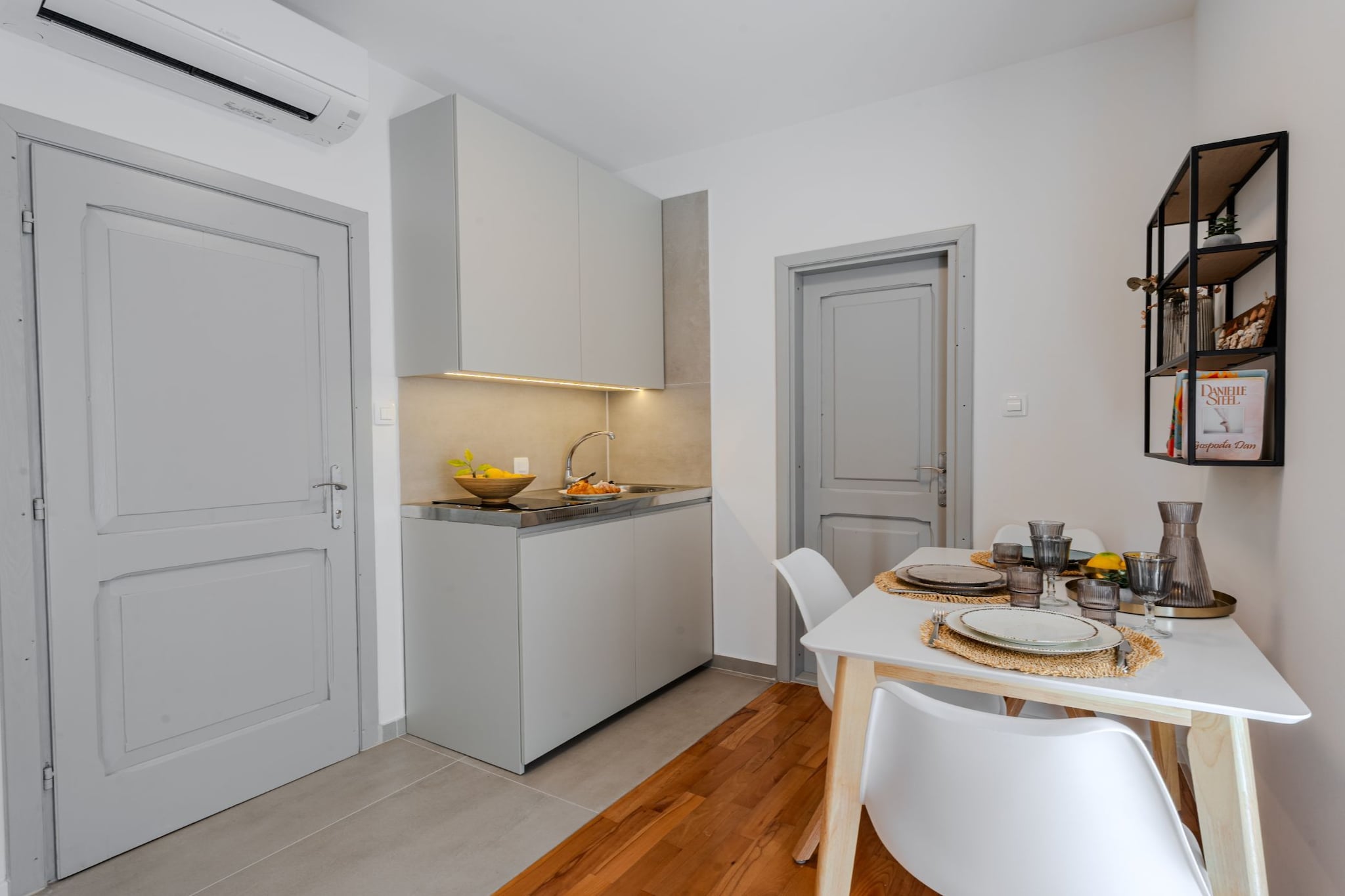 Apartments Nonna - Studio Apartment with Balcony