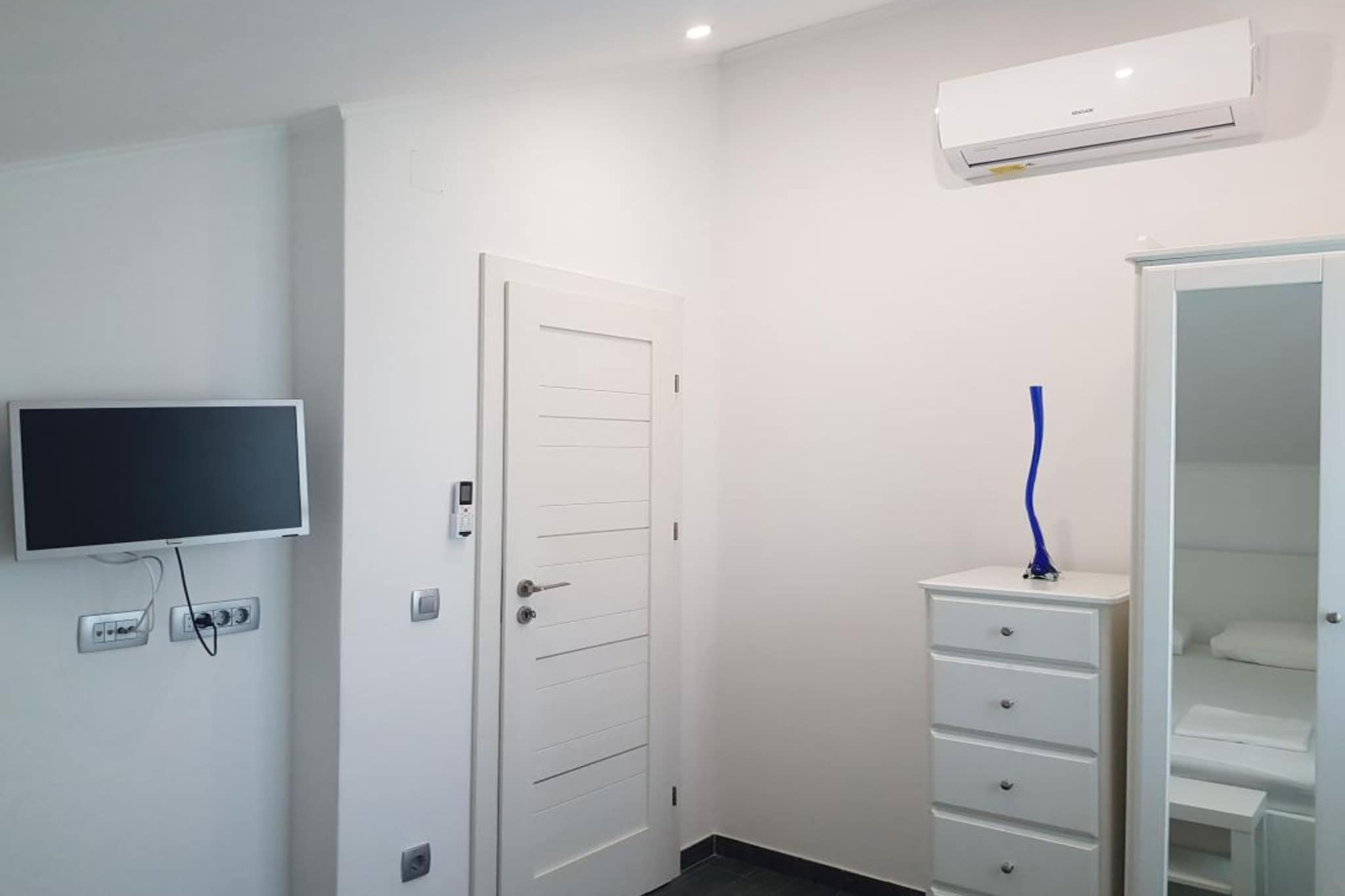 Apartments near the beach Orebic - One bedroom apartment (308)