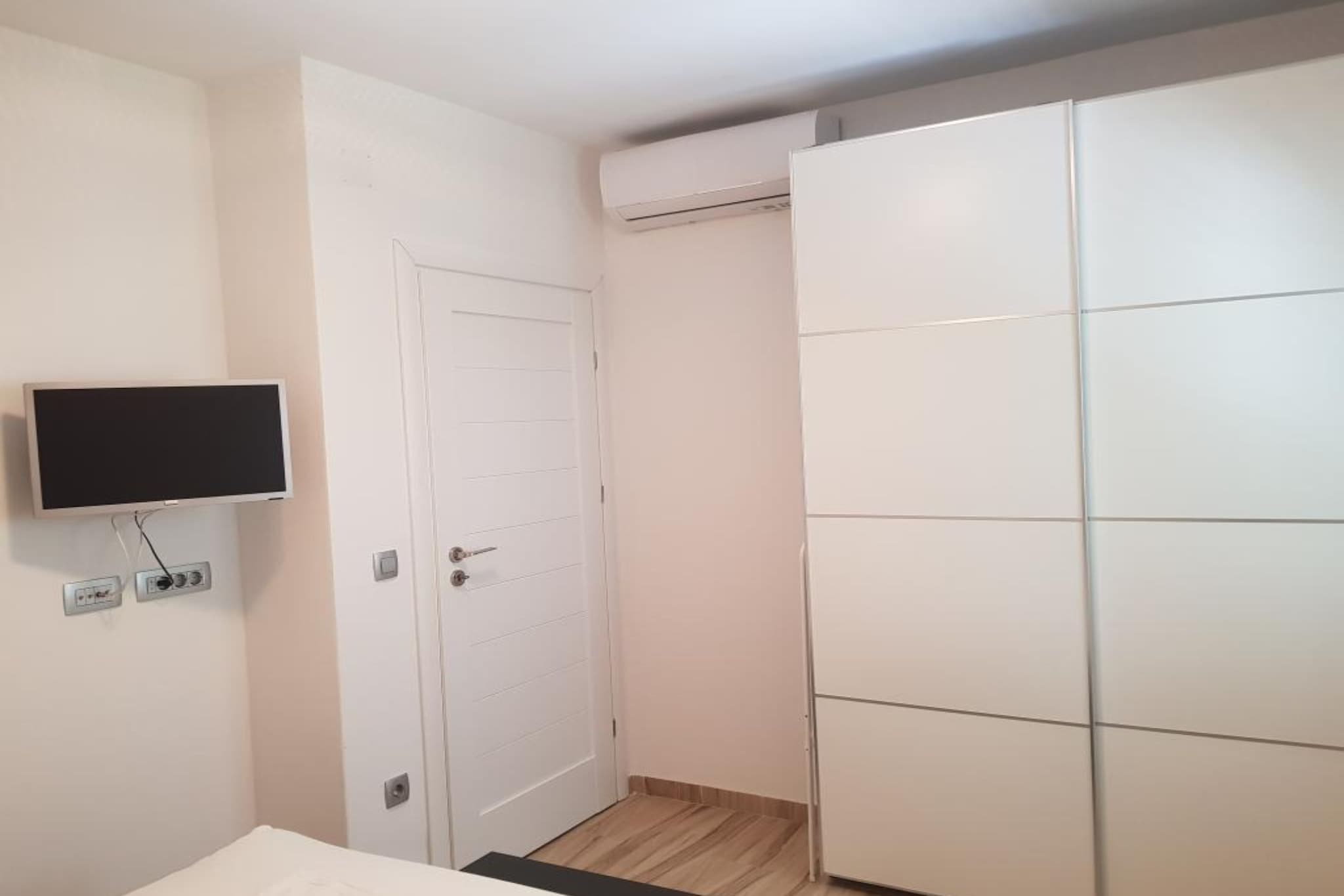 Apartments near the beach Orebic - One bedroom apartment (212)