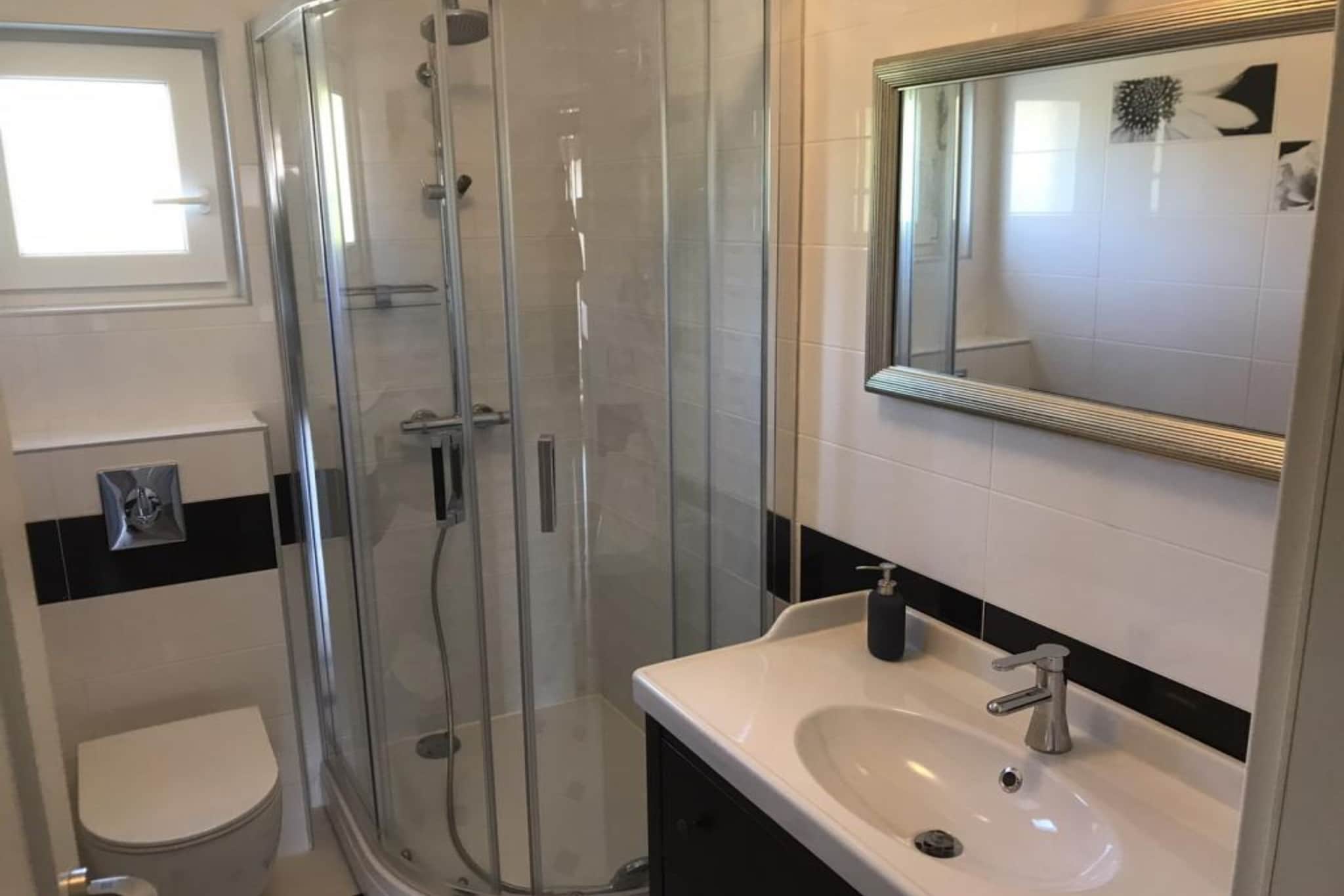 Apartments near the beach Orebic - One bedroom apartment (212) - Badkamer