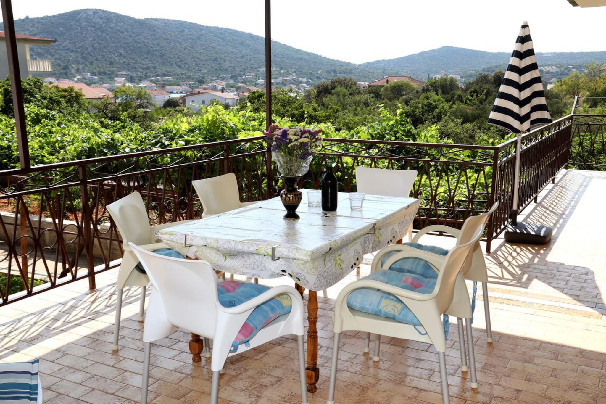 Apartment Jelena- Two Bedroom Apartment with Terrace