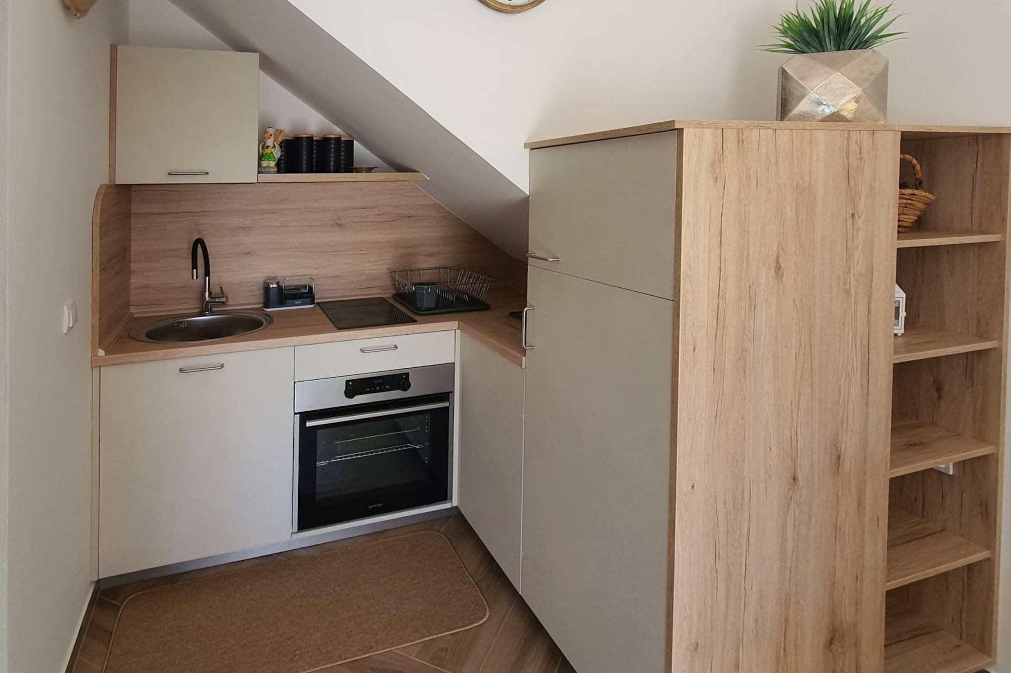 Comfort Accommodation Baošići Montenegro-One Bedroom Apartment with Terrace and Sea View (2) - Cuisine