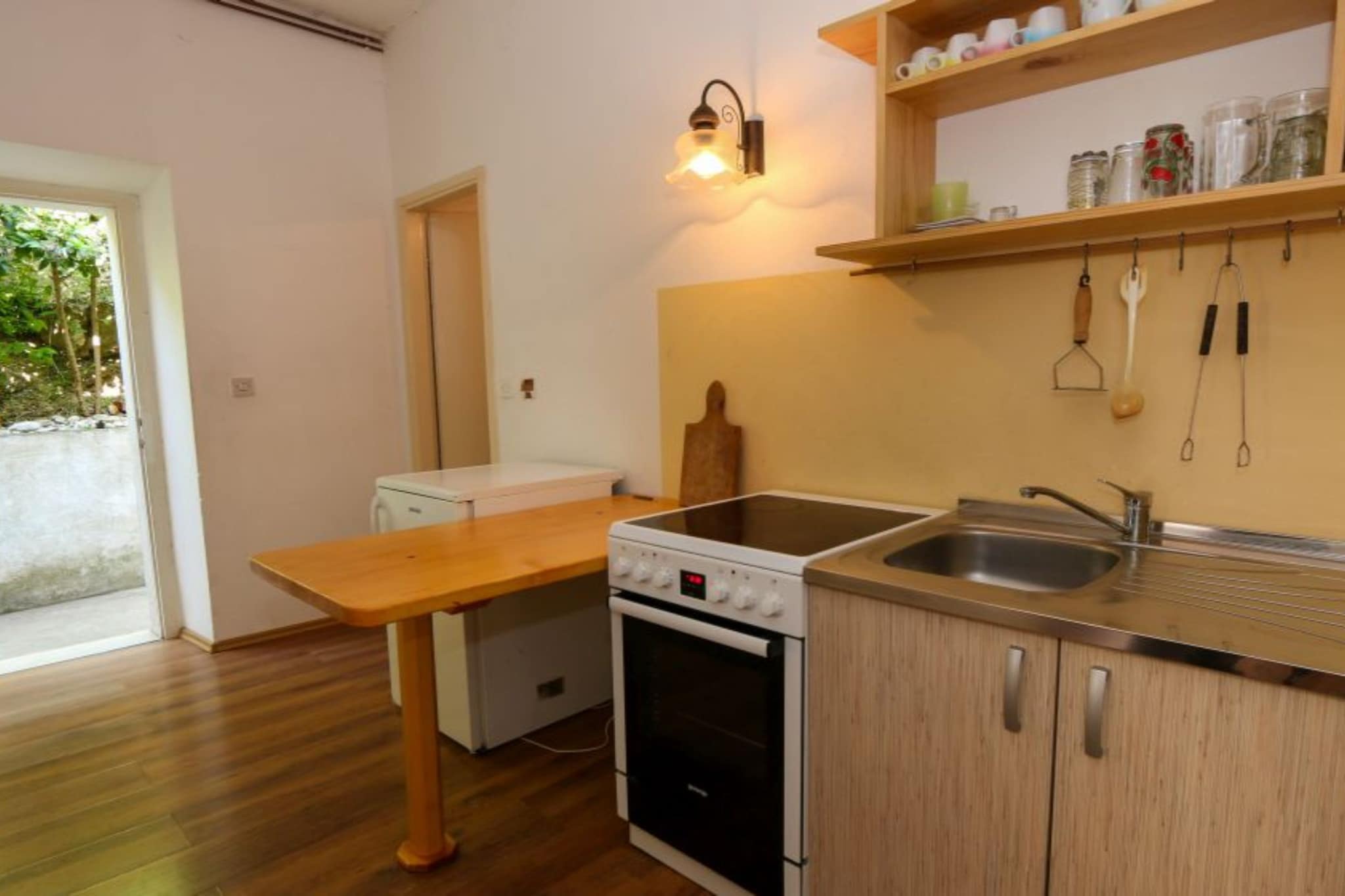 Apartments Trojanović - Three Bedroom Apartment  with Sea View and Balcony