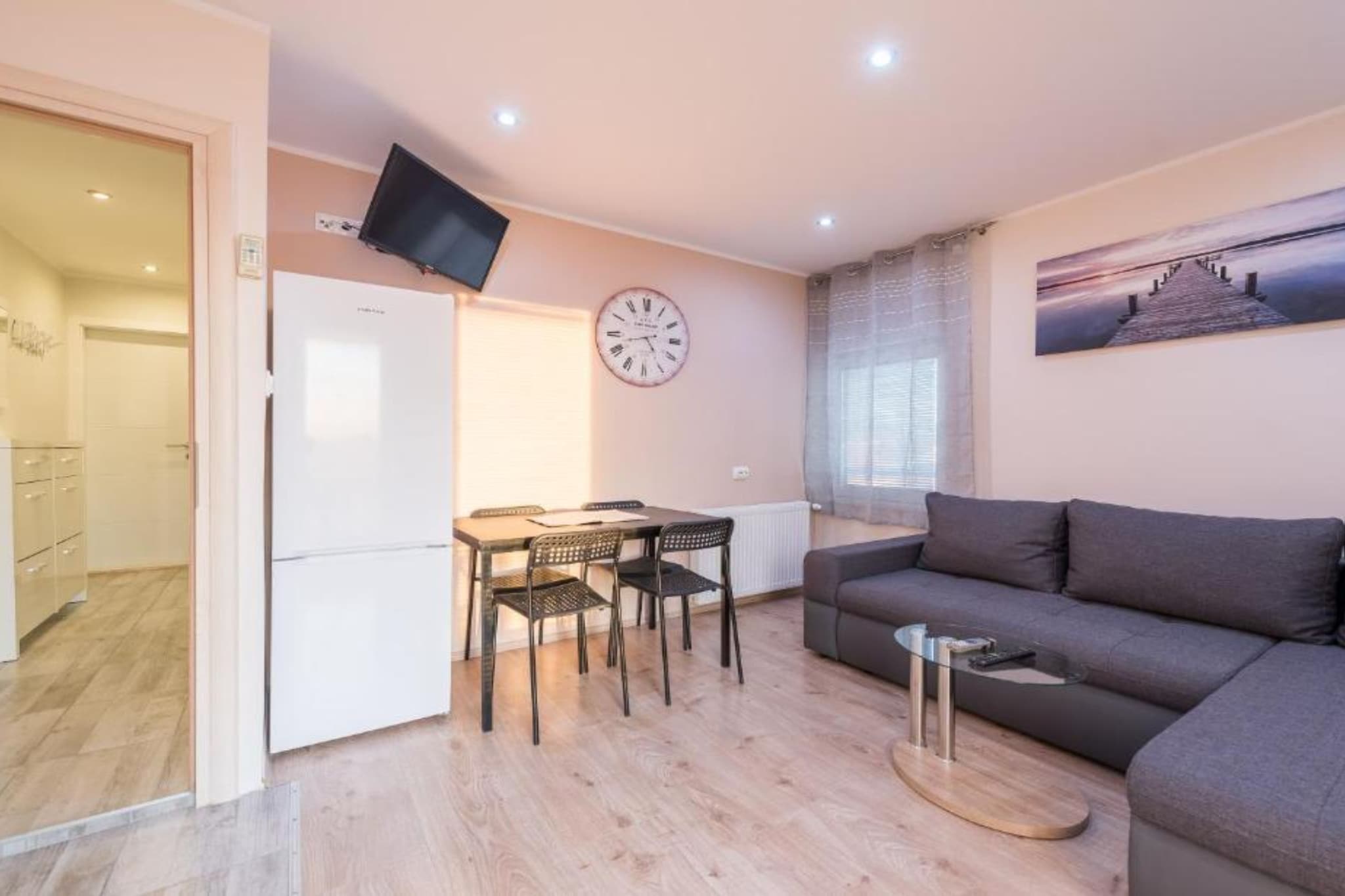 Bračić Premium Apartments with Outdoor Pool and Sauna - Two Bedroom Apartment with Balcony - Wohnzimmer