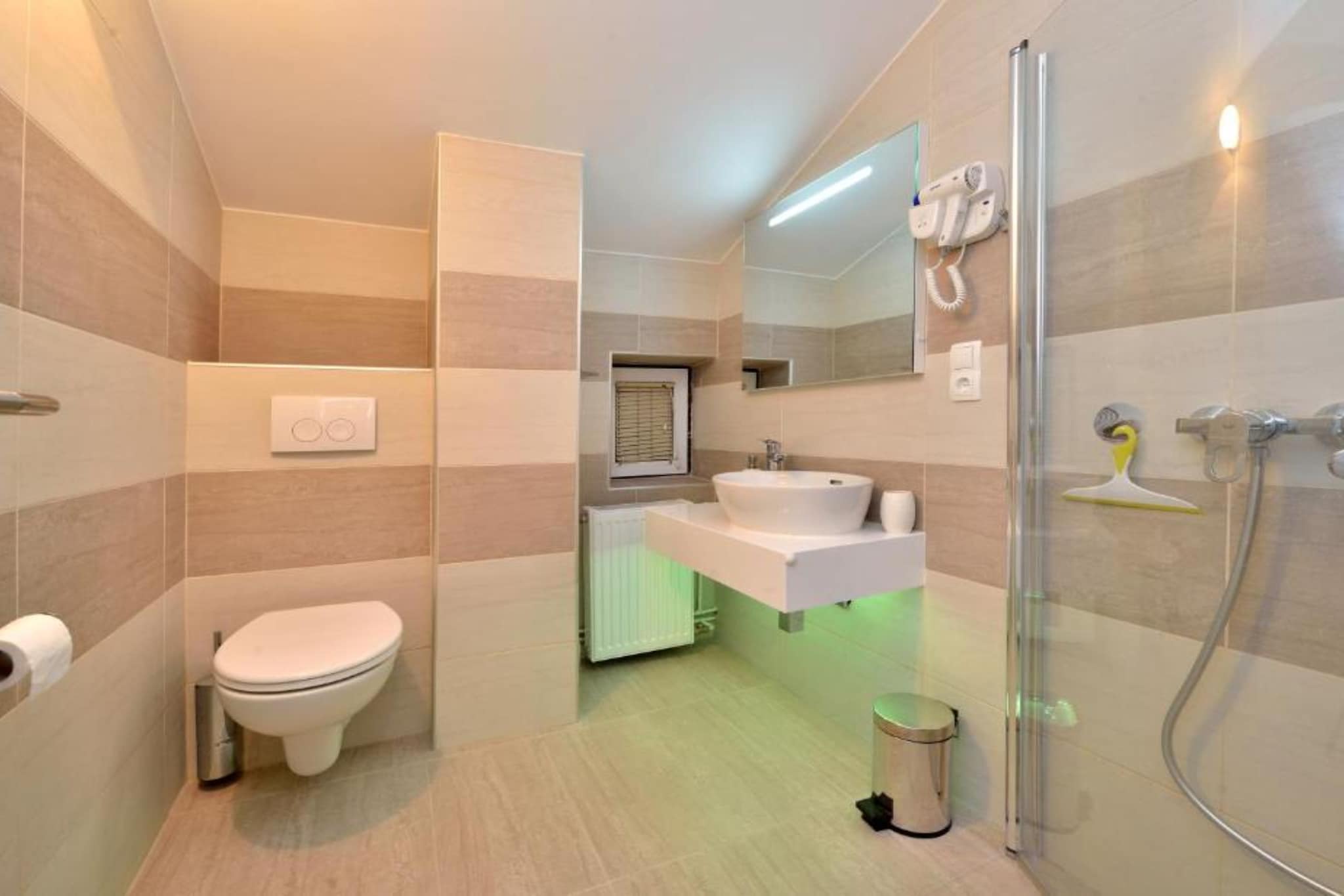 Bračić Premium Apartments with Outdoor Pool and Sauna - Two Bedroom Apartment with Balcony - Badezimmer