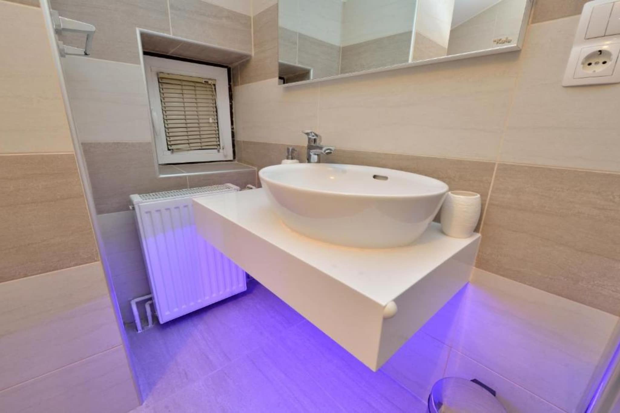Bračić Premium Apartments with Outdoor Pool and Sauna - Two Bedroom Apartment with Balcony - Badezimmer