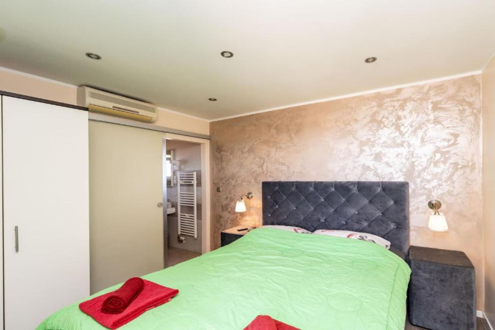 Bračić Premium Apartments with Outdoor Pool and Sauna - One Bedroom Apartment with Balcony - Schlafzimmer