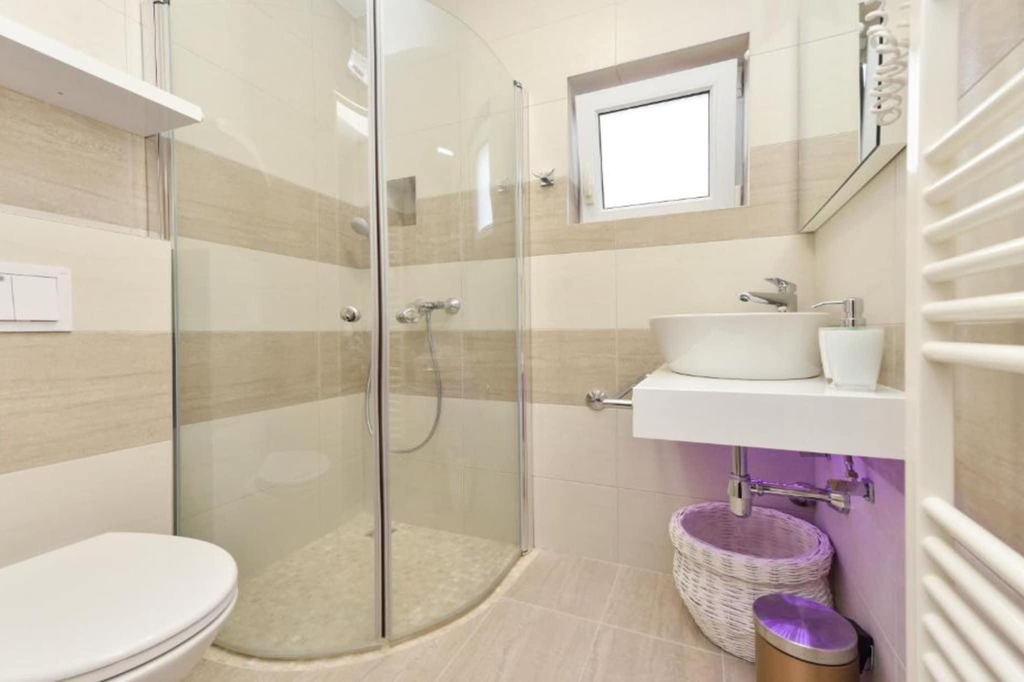 Bračić Premium Apartments with Outdoor Pool and Sauna - One Bedroom Apartment with Balcony - Badezimmer