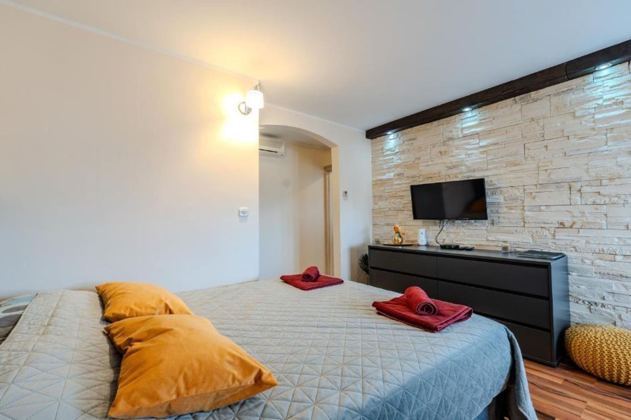 Bračić Premium Apartments with Outdoor Pool and Sauna - Studio Apartment  with Balcony