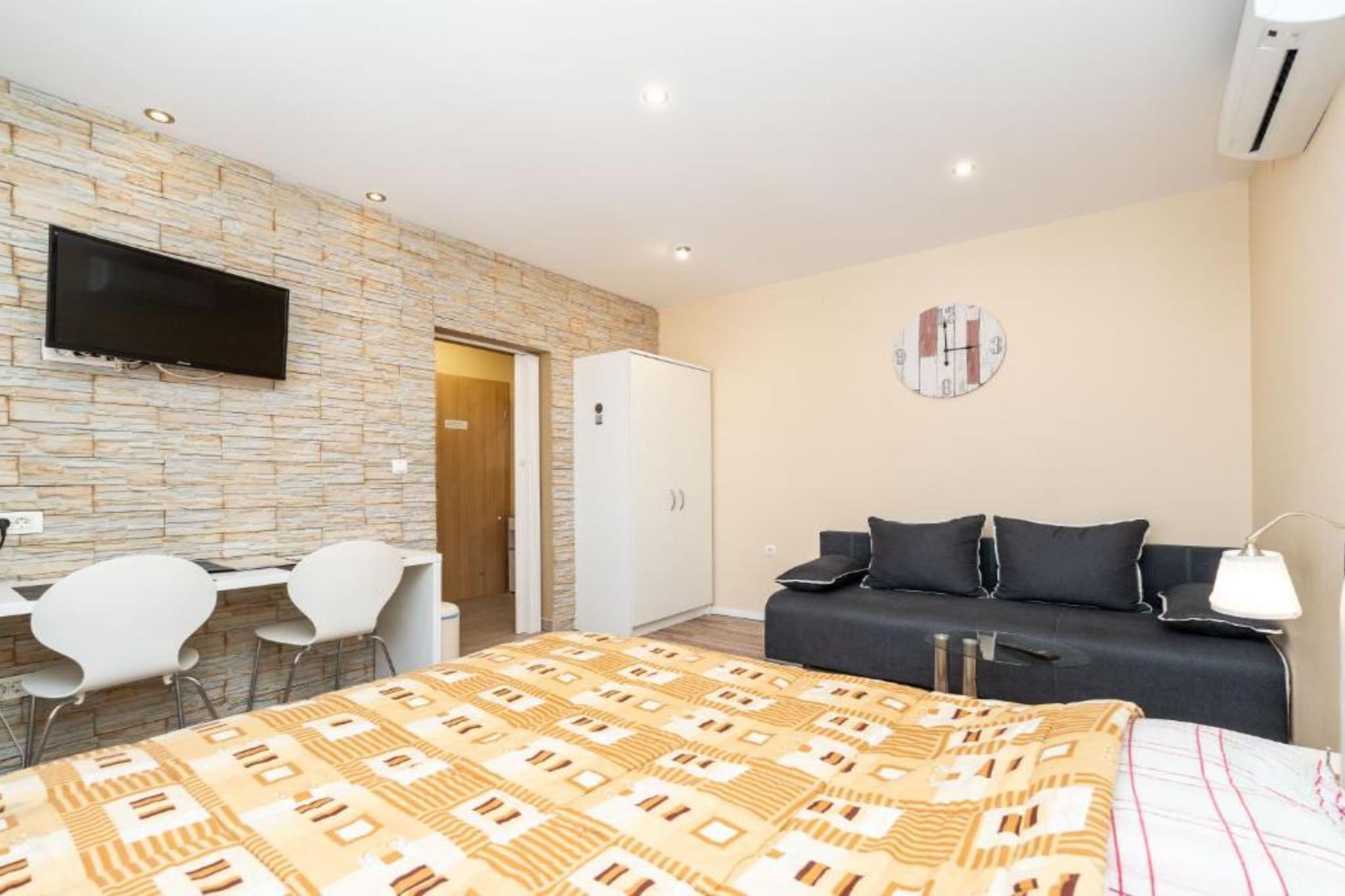 Bračić Premium Apartments with Outdoor Pool and Sauna - Quadruple Room - Slaapkamer