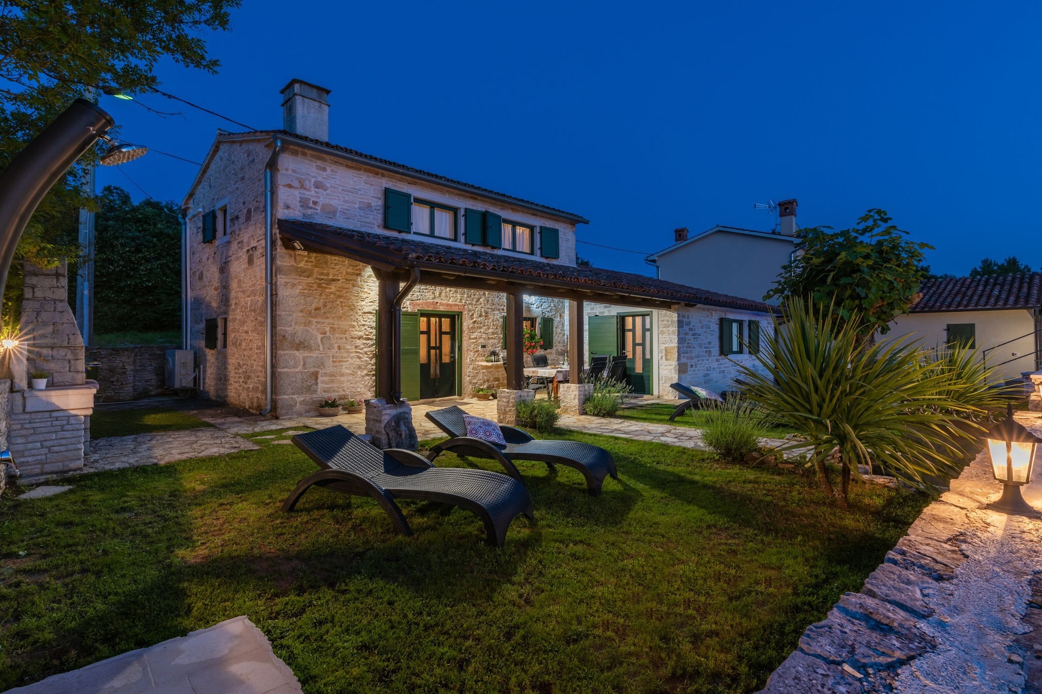 Rustical Stone House Kanfanar with Pool - Two Bedroom Holiday Home with Pool - Buitenlucht