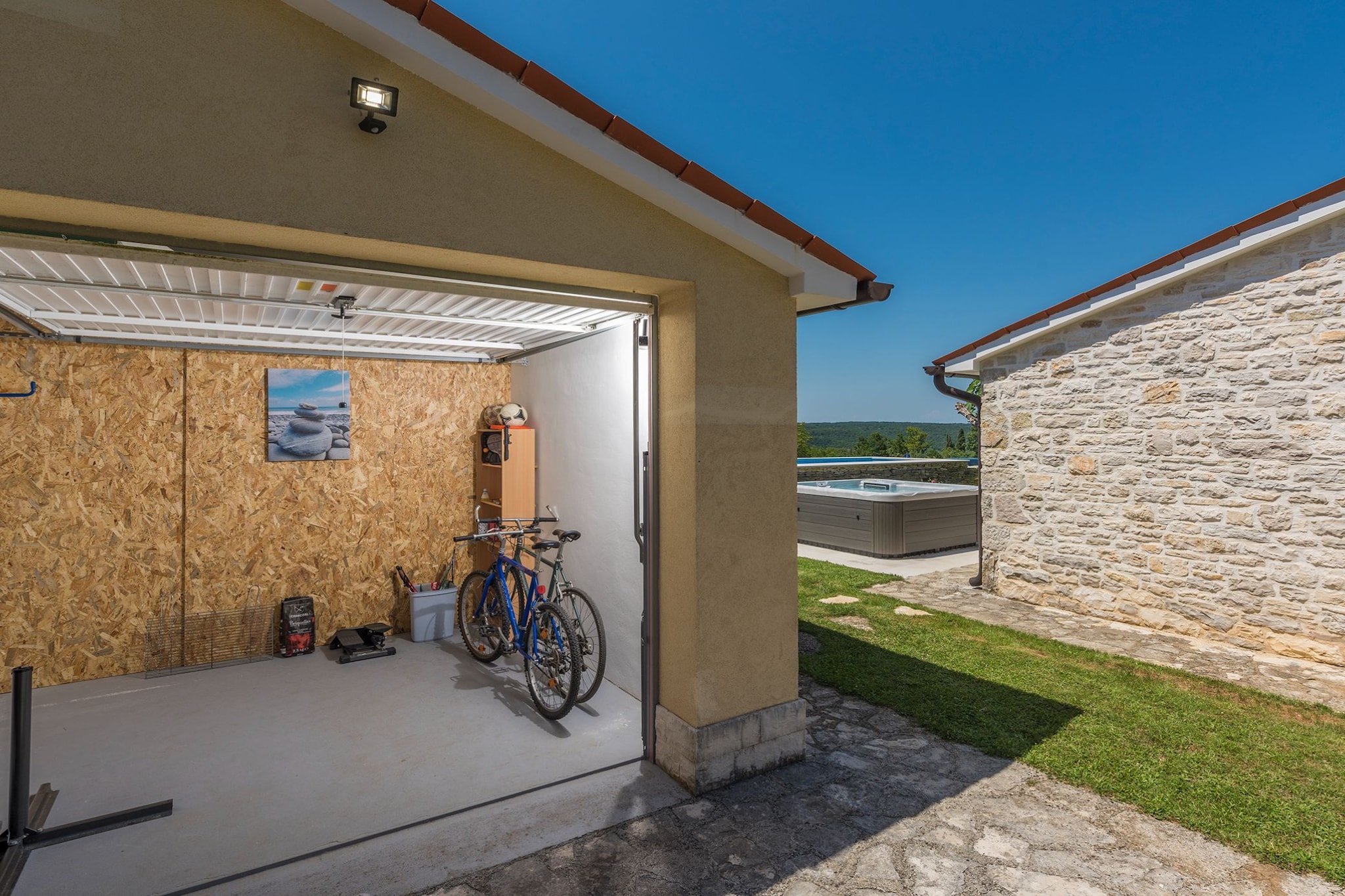 Rustical Stone House Kanfanar with Pool - Two Bedroom Holiday Home with Pool - Buitenlucht