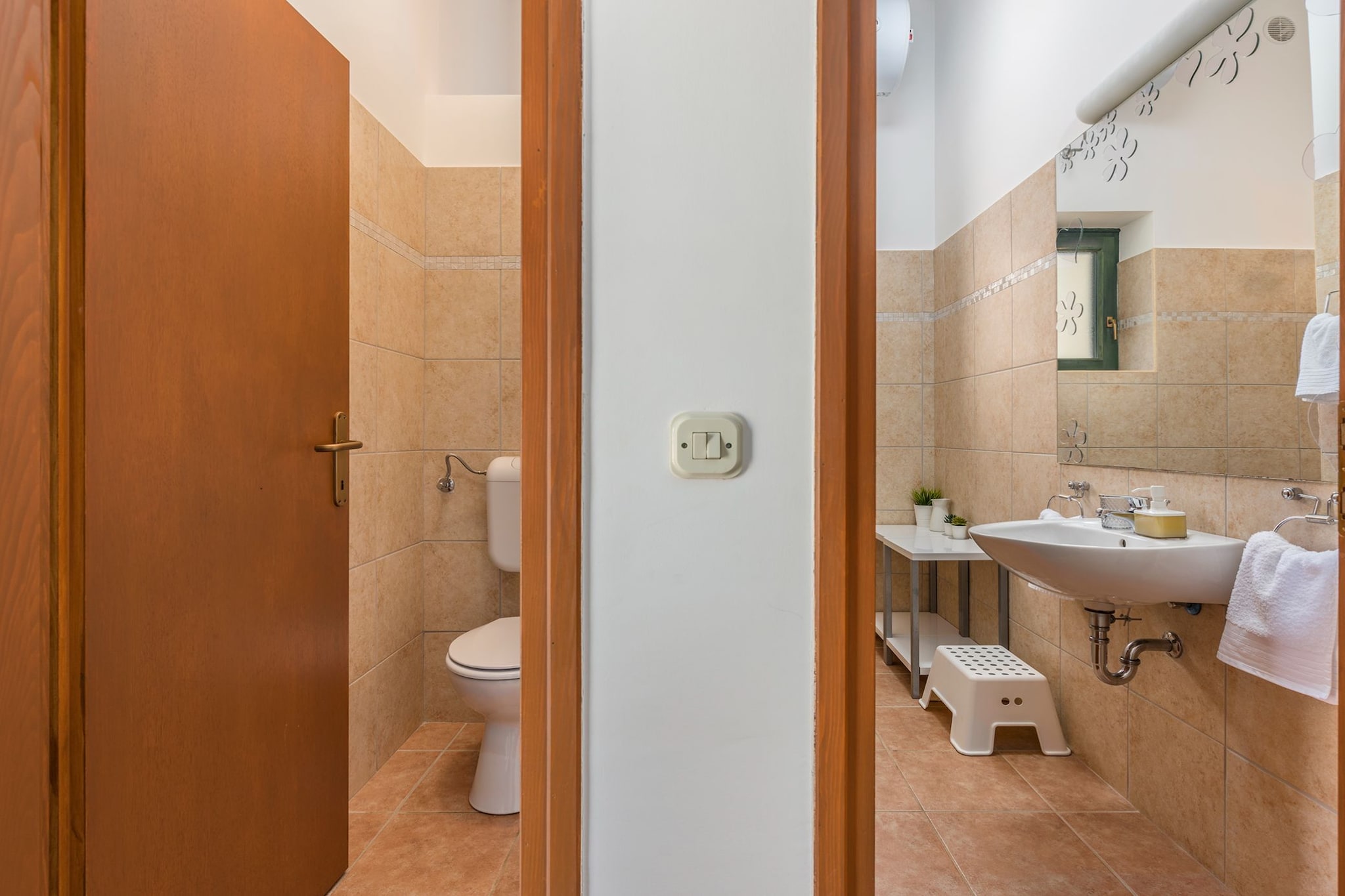 Rustical Stone House Kanfanar with Pool - Two Bedroom Holiday Home with Pool - Badkamer