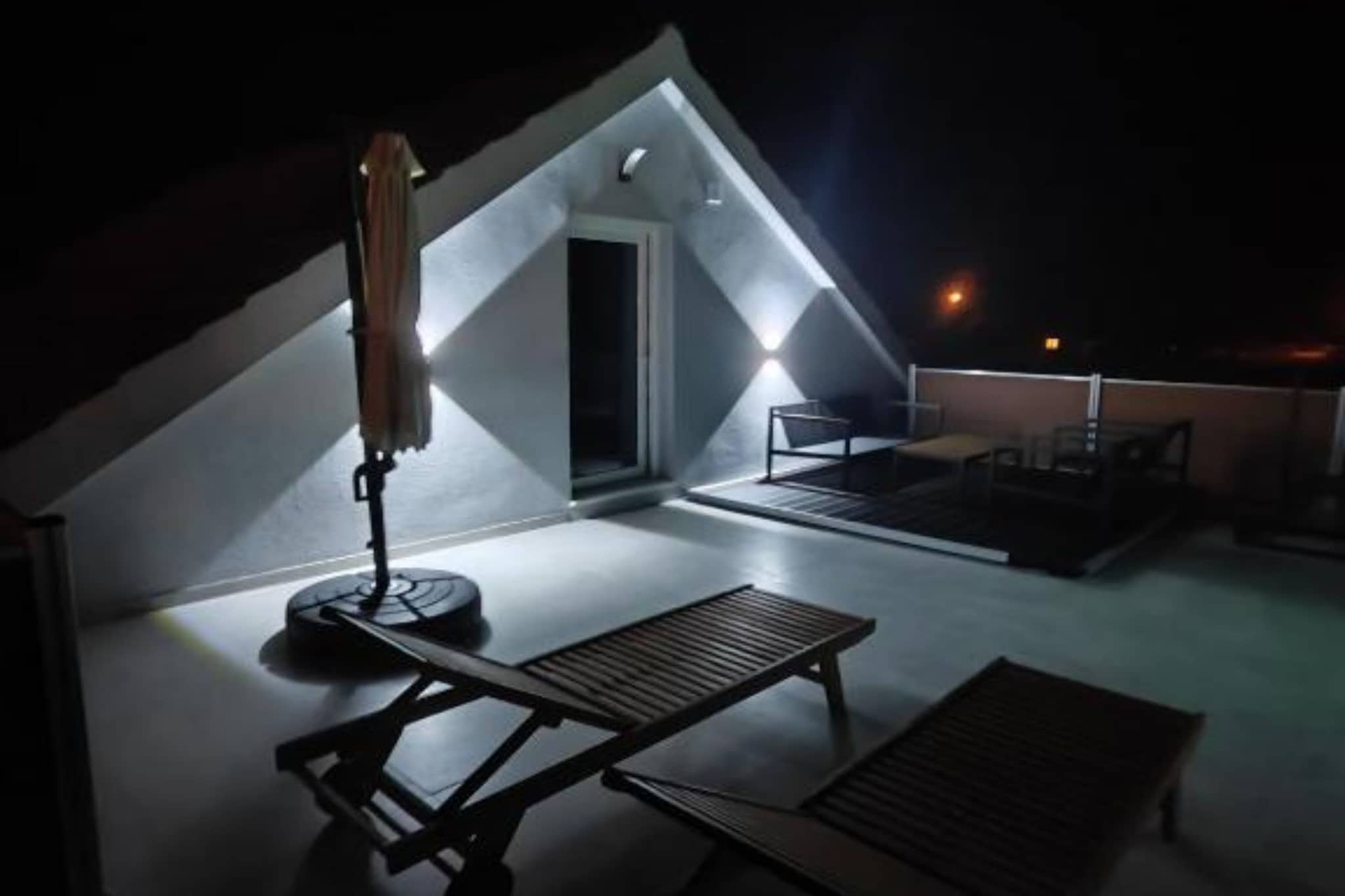 Apartment Penthouse Ivan- Two Bedroom Apartment  with Rooftop Swimming Pool - Terras