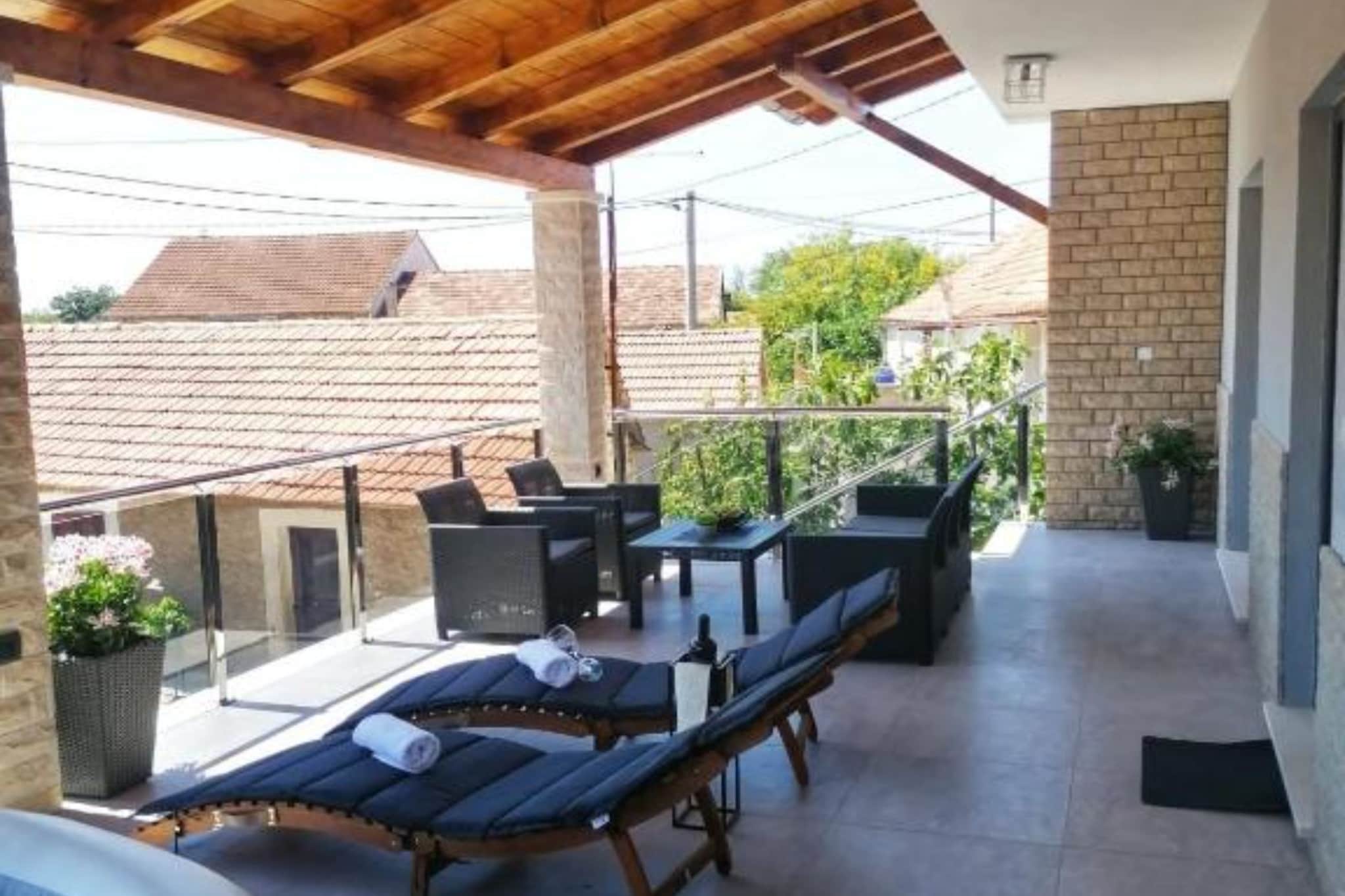 Apartment Penthouse Ivan- Two Bedroom Apartment  with Rooftop Swimming Pool - Terras