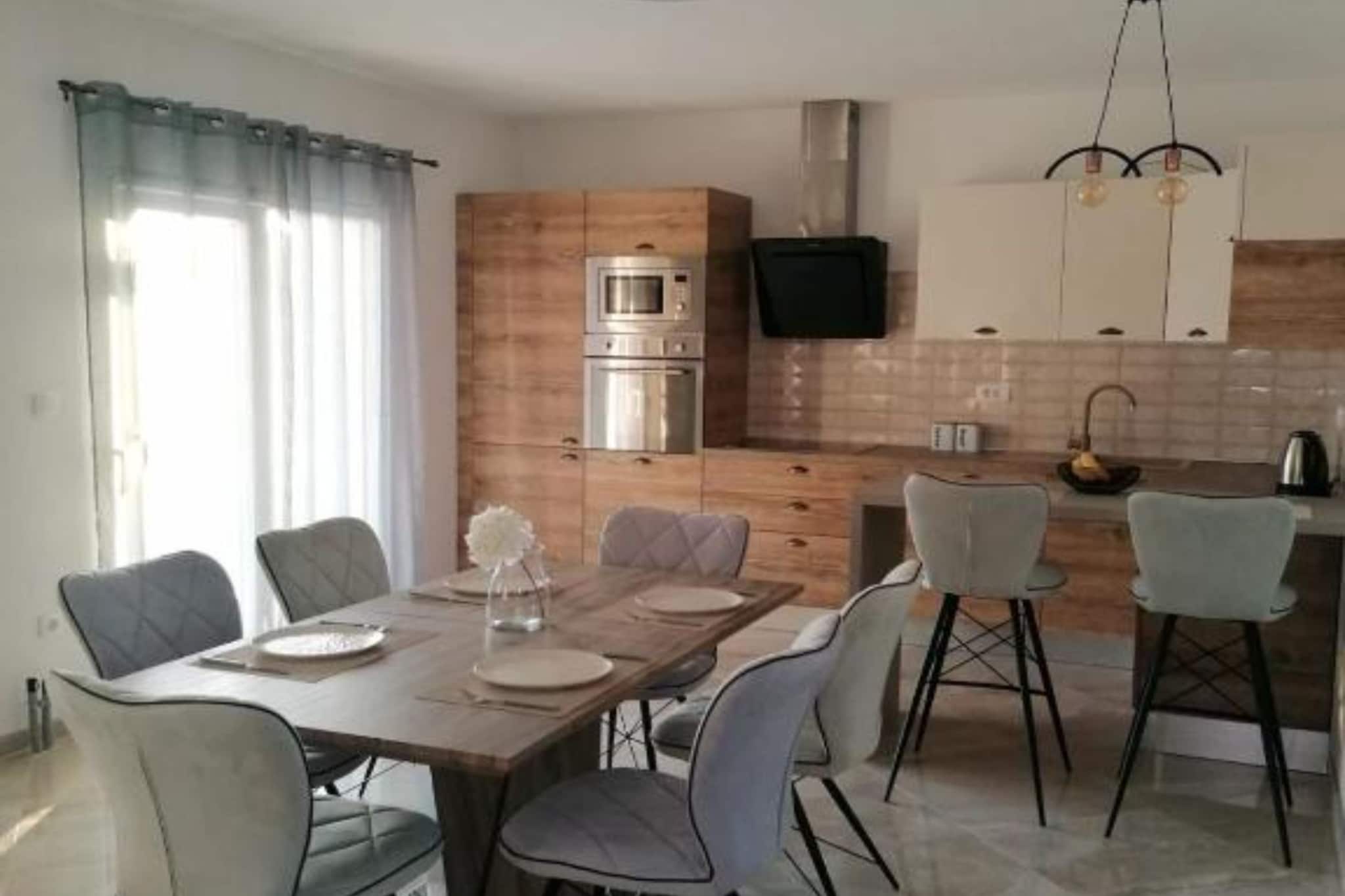 Apartment Penthouse Ivan- Two Bedroom Apartment  with Rooftop Swimming Pool - Eetkamer