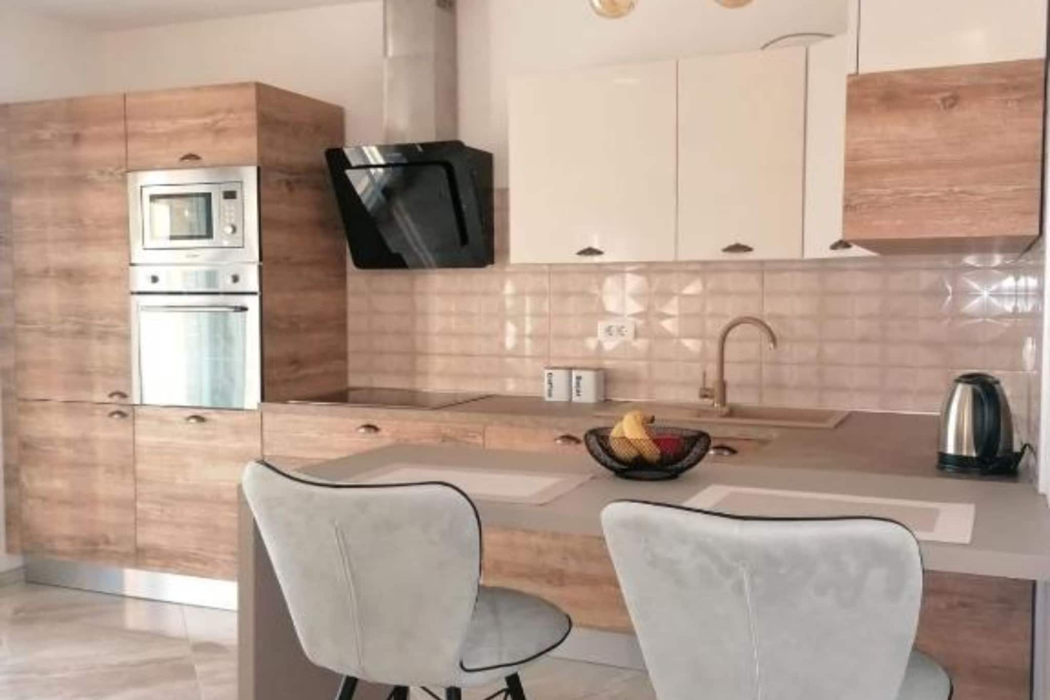 Apartment Penthouse Ivan- Two Bedroom Apartment  with Rooftop Swimming Pool - Keuken