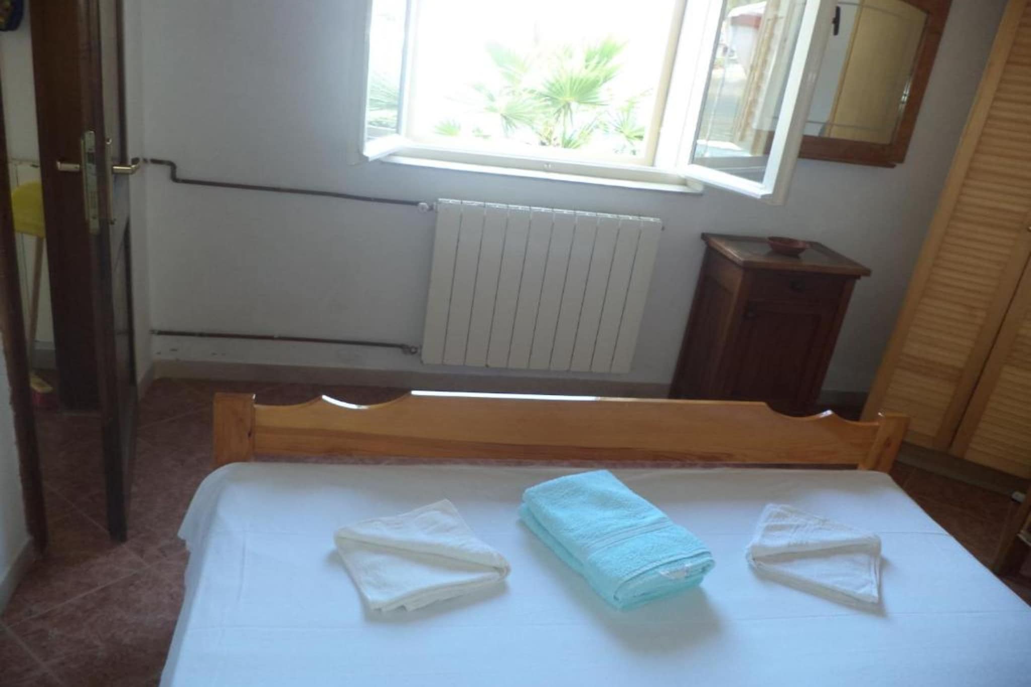 Apartment Riva - Two Bedroom Apartment with Sea View (1)