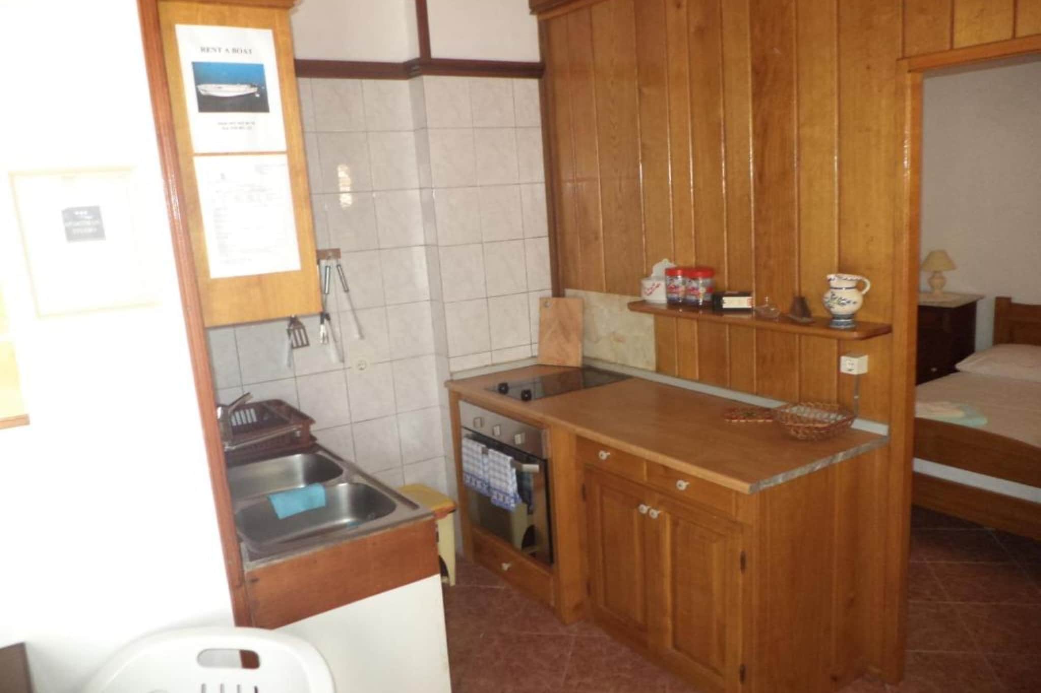 Studio Apartment with Terrace and Sea View  (2)