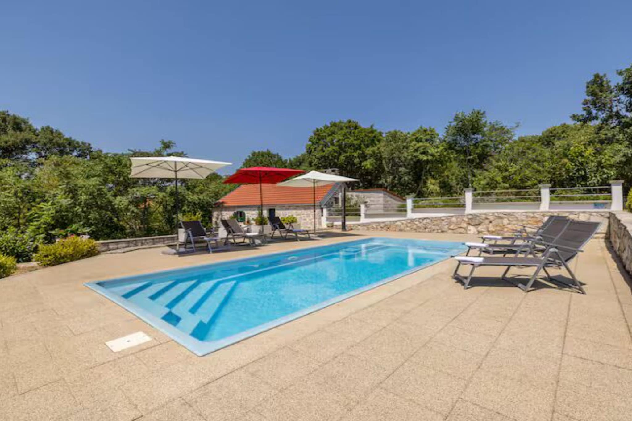 Villa Pax - Four Bedroom Villa with Outdoor Pool - Piscine