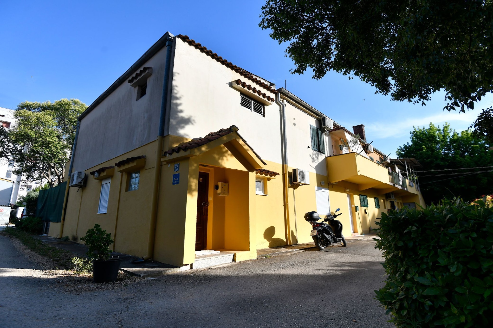 Apartment Dario With Terrace And BBQ - Buitenlucht