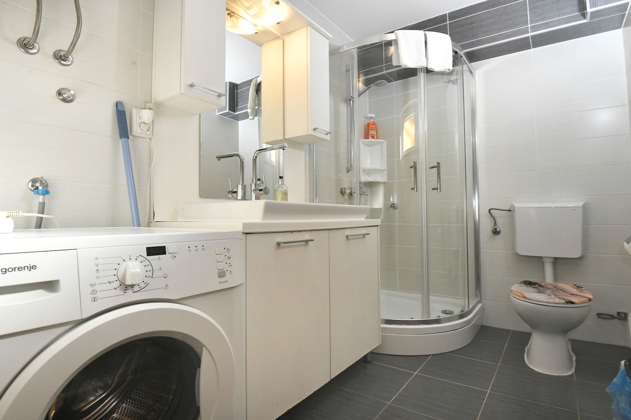 Apartment Dario With Terrace And BBQ - Badkamer