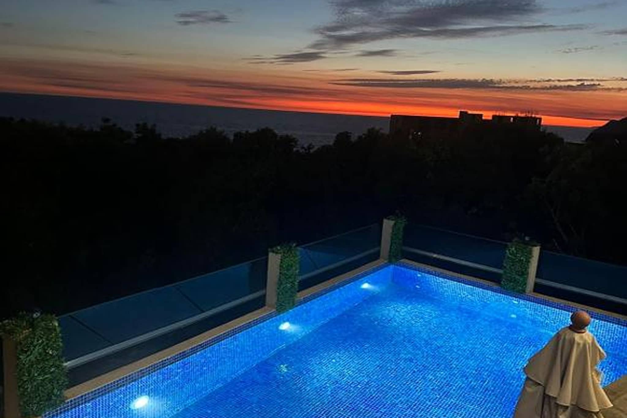 Hotel D'Iman - One Bedroom Suite with Sea View and Balcony (205) - Piscine