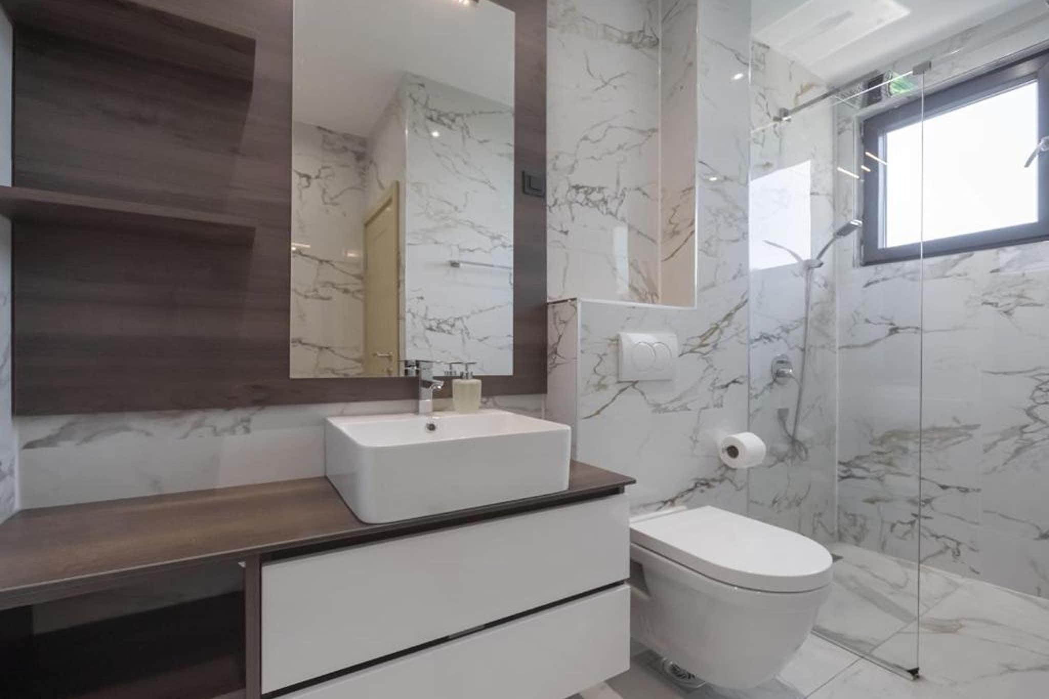 Hotel D'Iman - Triple Room with Sea View and Balcony (304) - Salle de bain