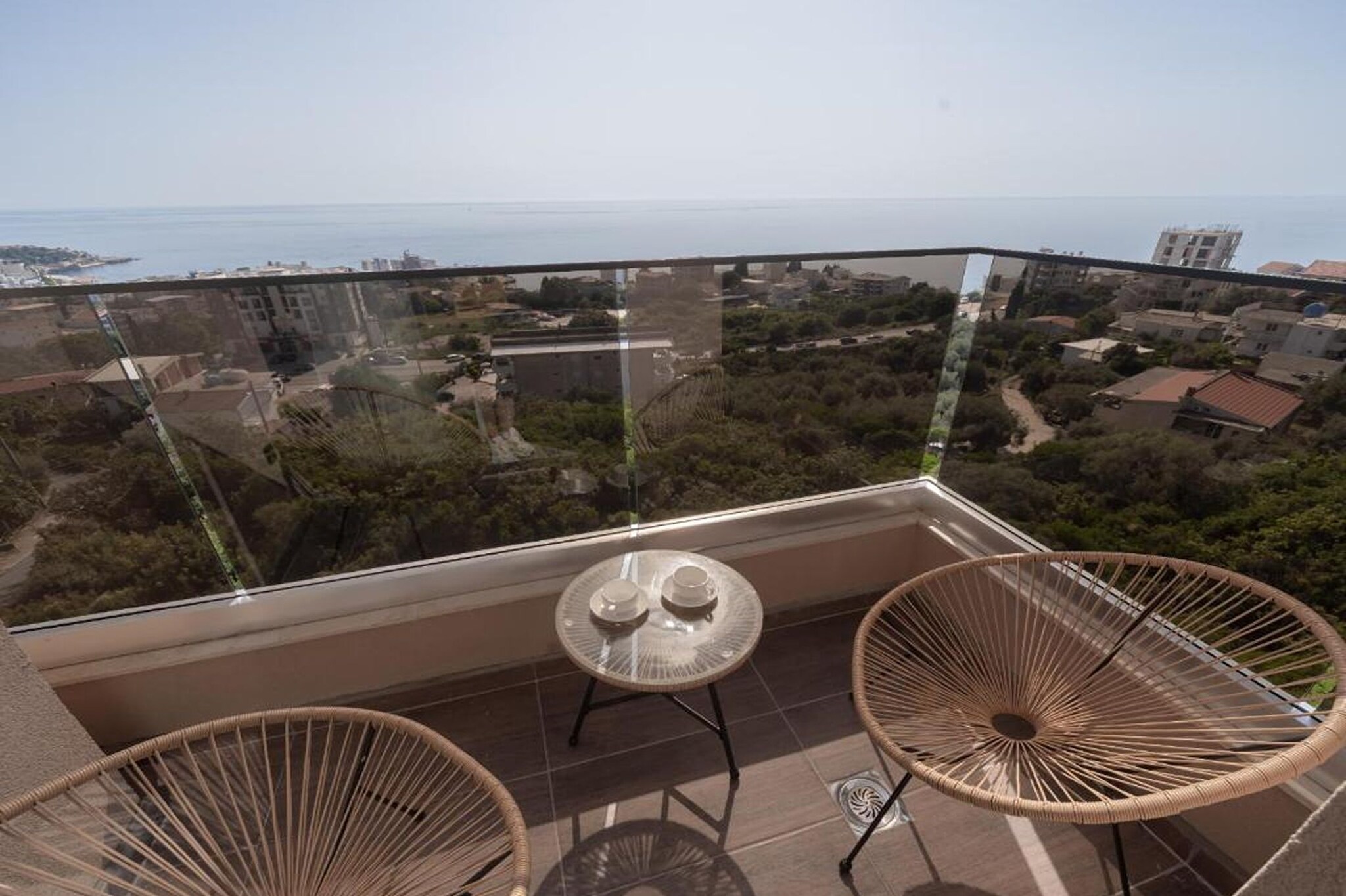 Hotel D'Iman - Classic Triple Room with Sea View and Balcony (302) - Terrasse / balcon