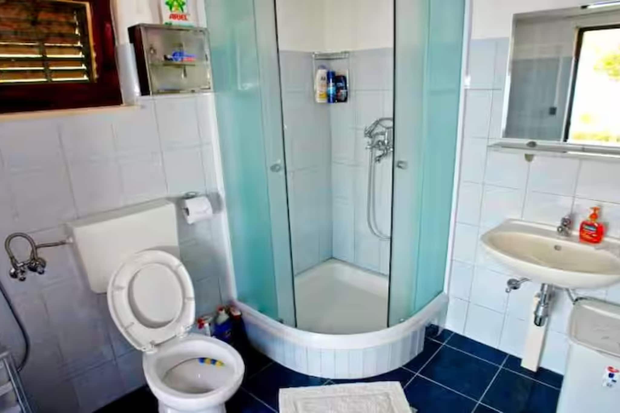 Robinson House Roko - Two Bedroom House with Terrace and Sea View - Salle de bain