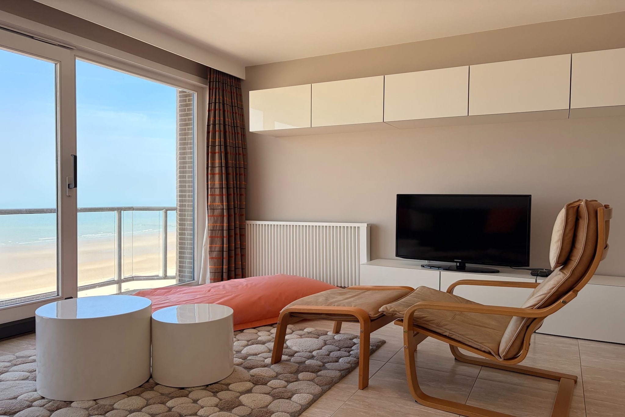 0701 - Living room