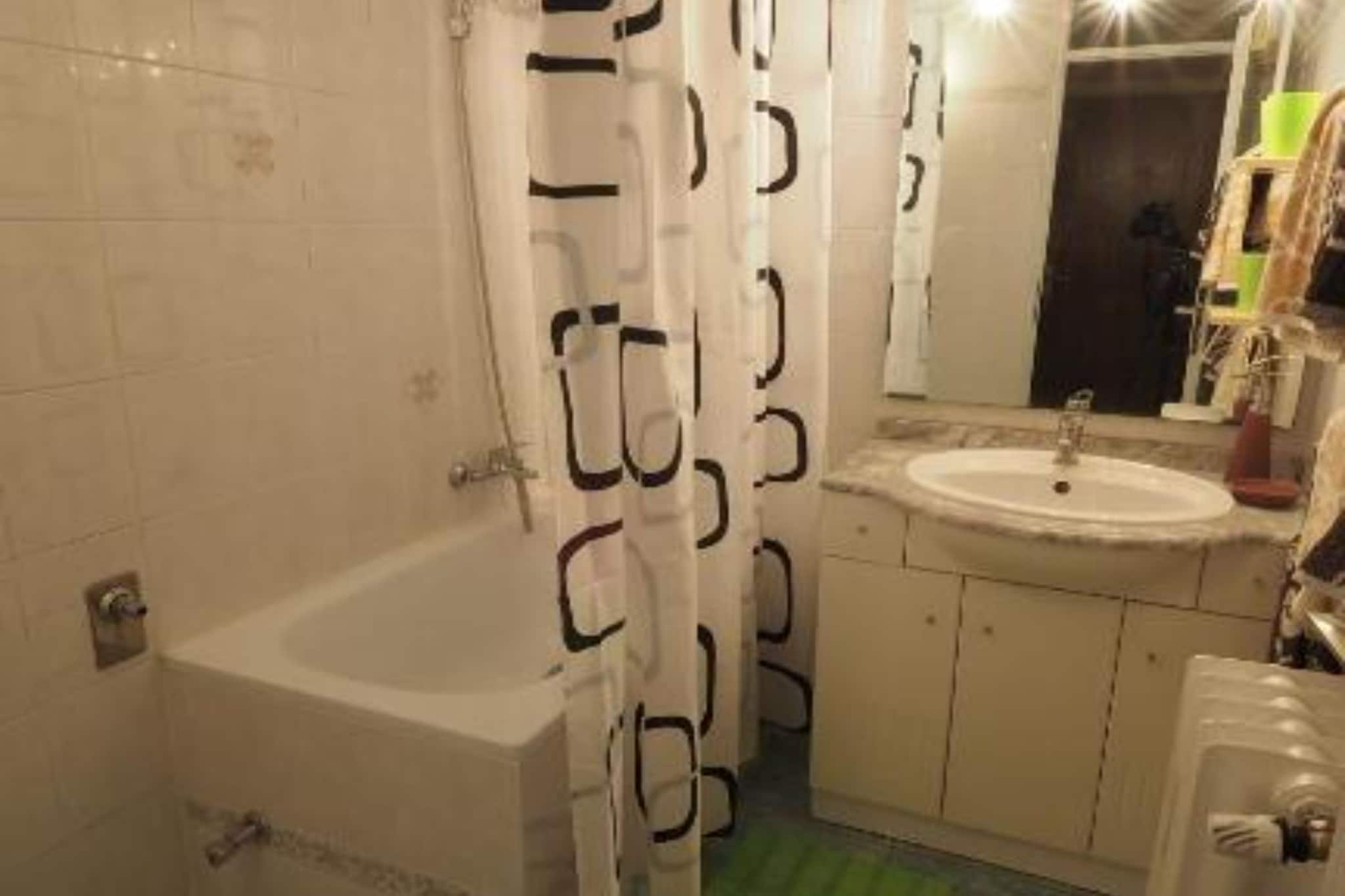 Aparment Alma- two bedroom apartment - Badkamer