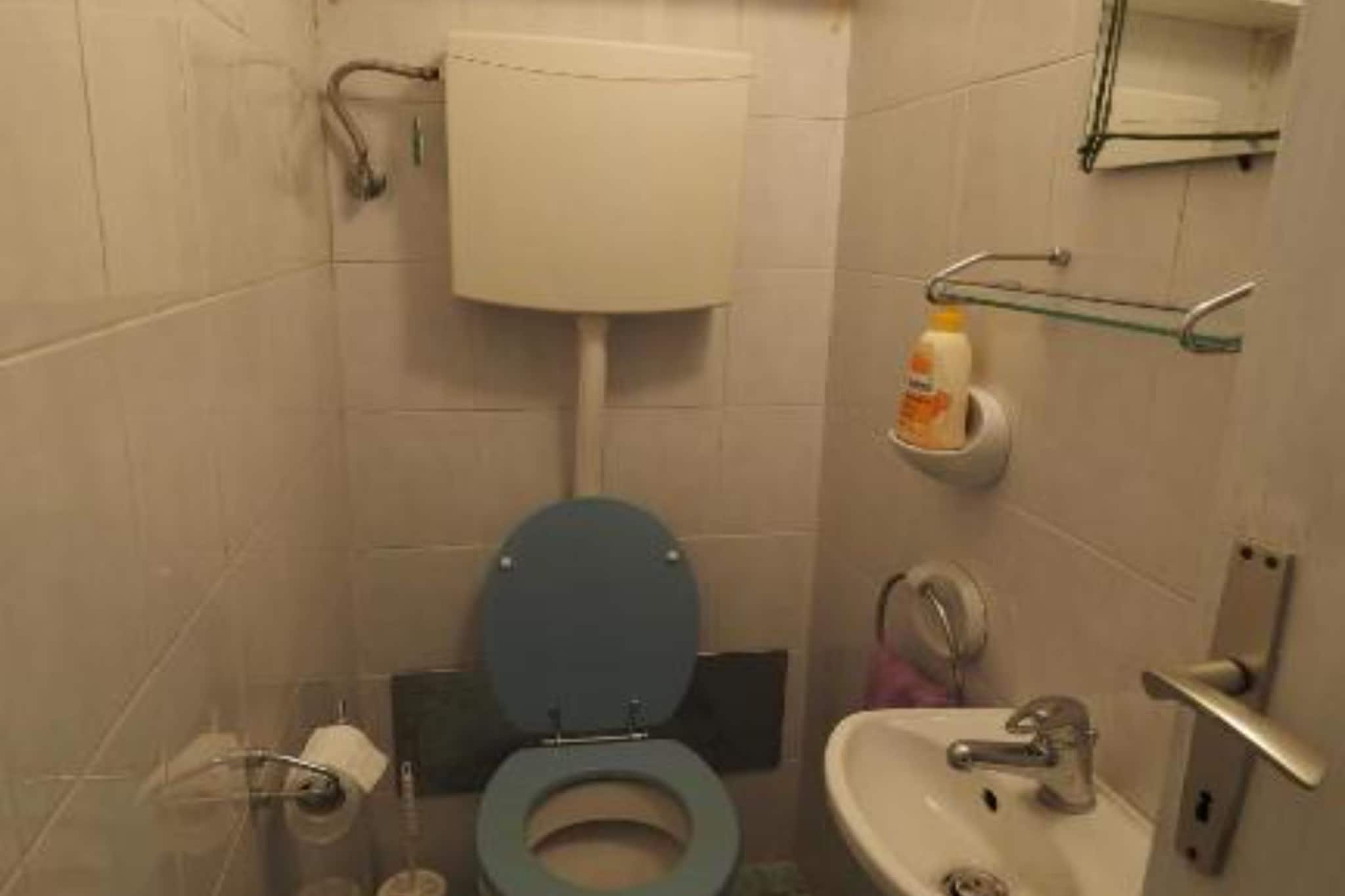 Aparment Alma- two bedroom apartment - Badkamer