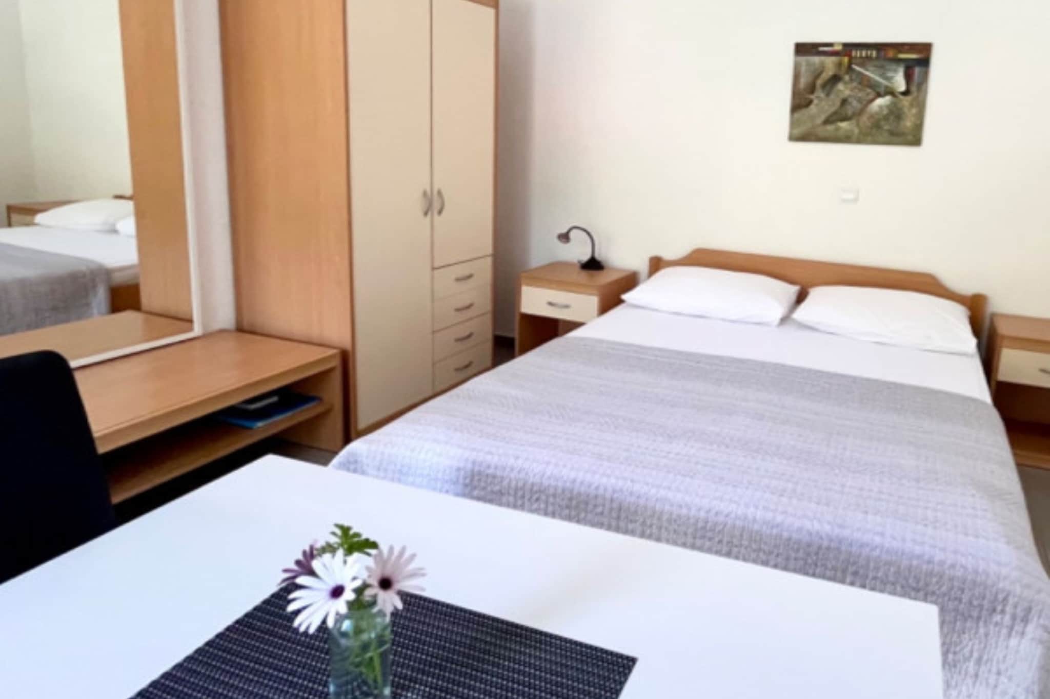 Paradise Apartments-Studio apartman with sea view and terrace 2