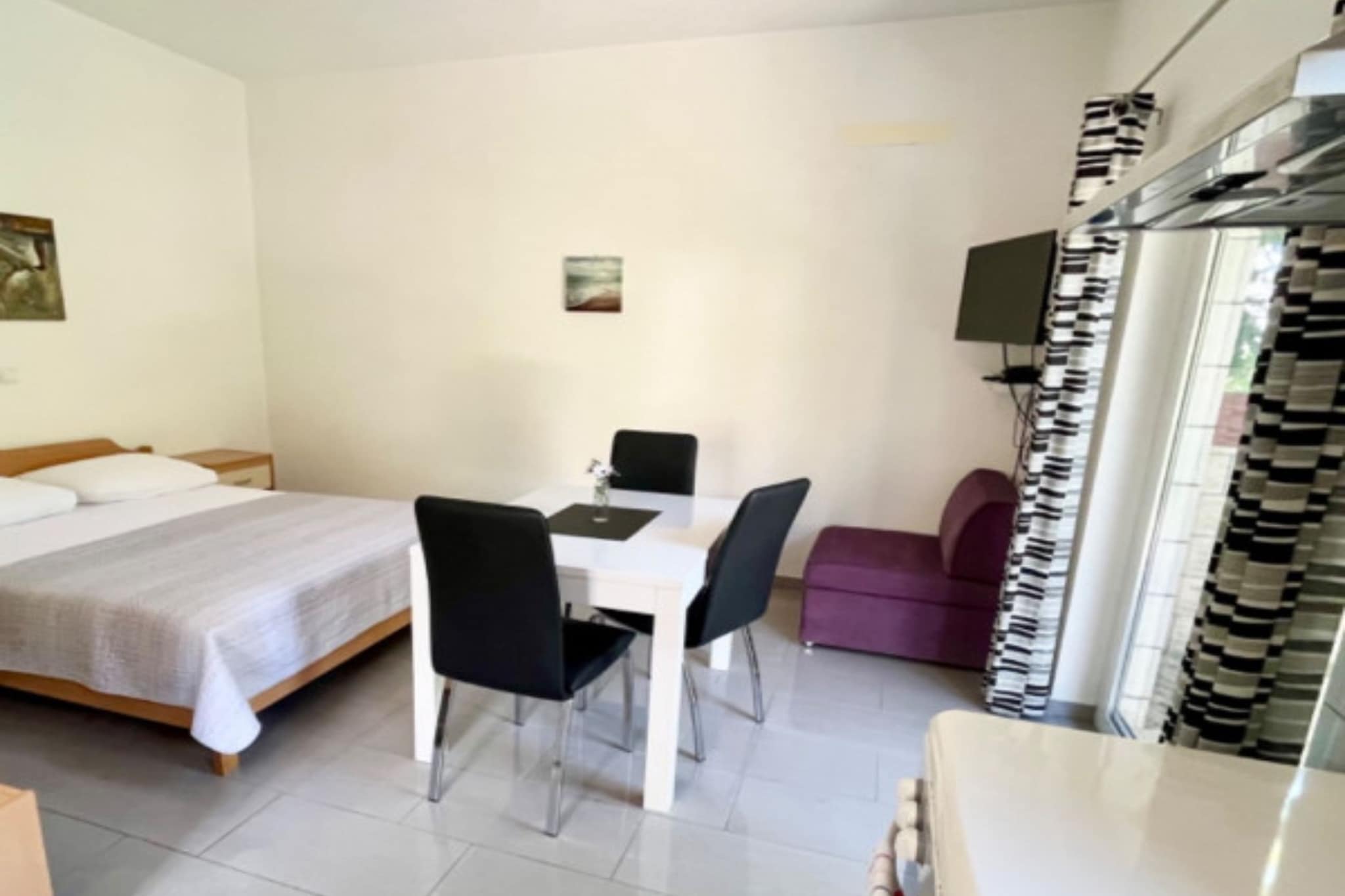 Paradise Apartments-Studio apartman with sea view and terrace 2 - Chambre